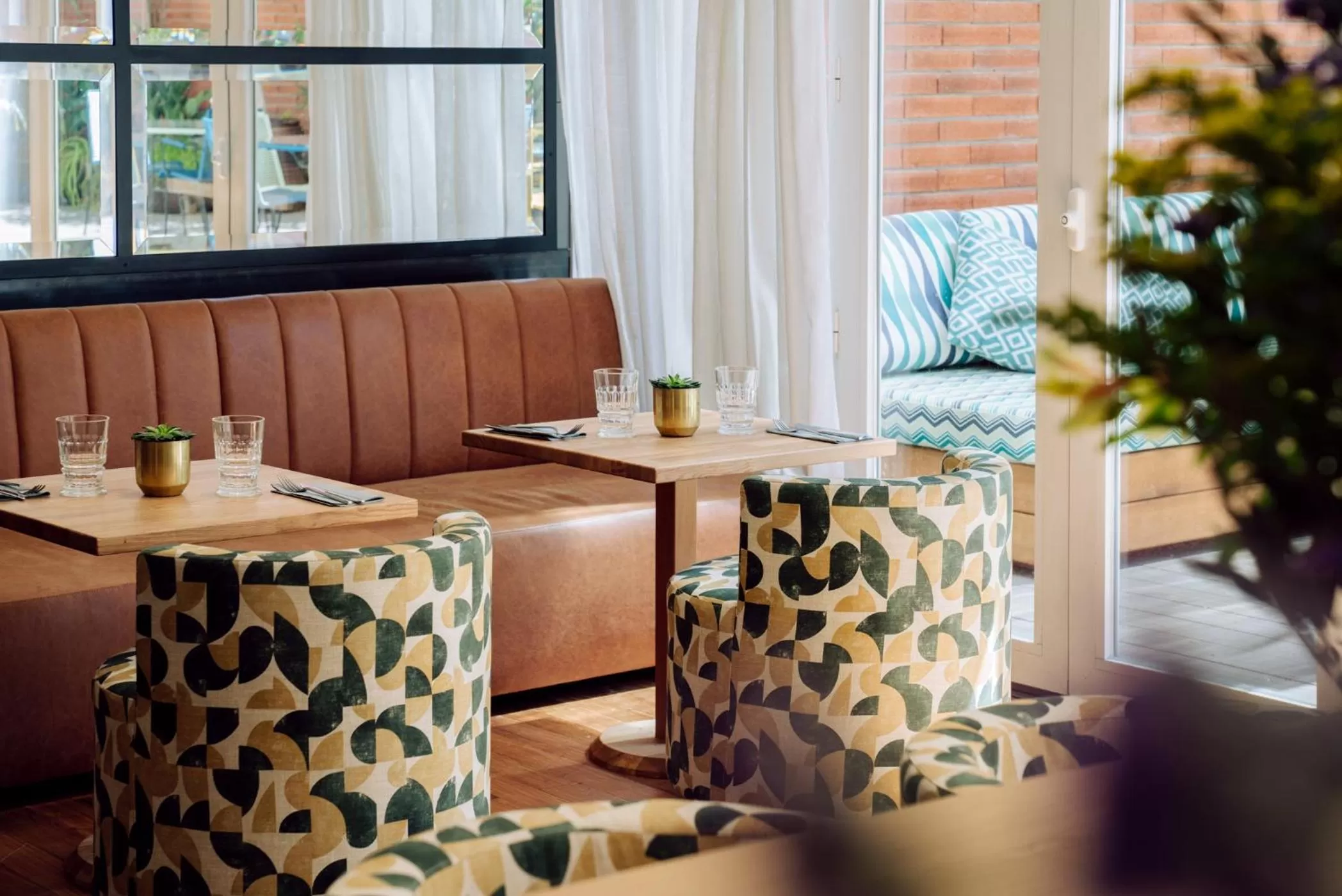 Lounge or bar in Chic & Basic Velvet