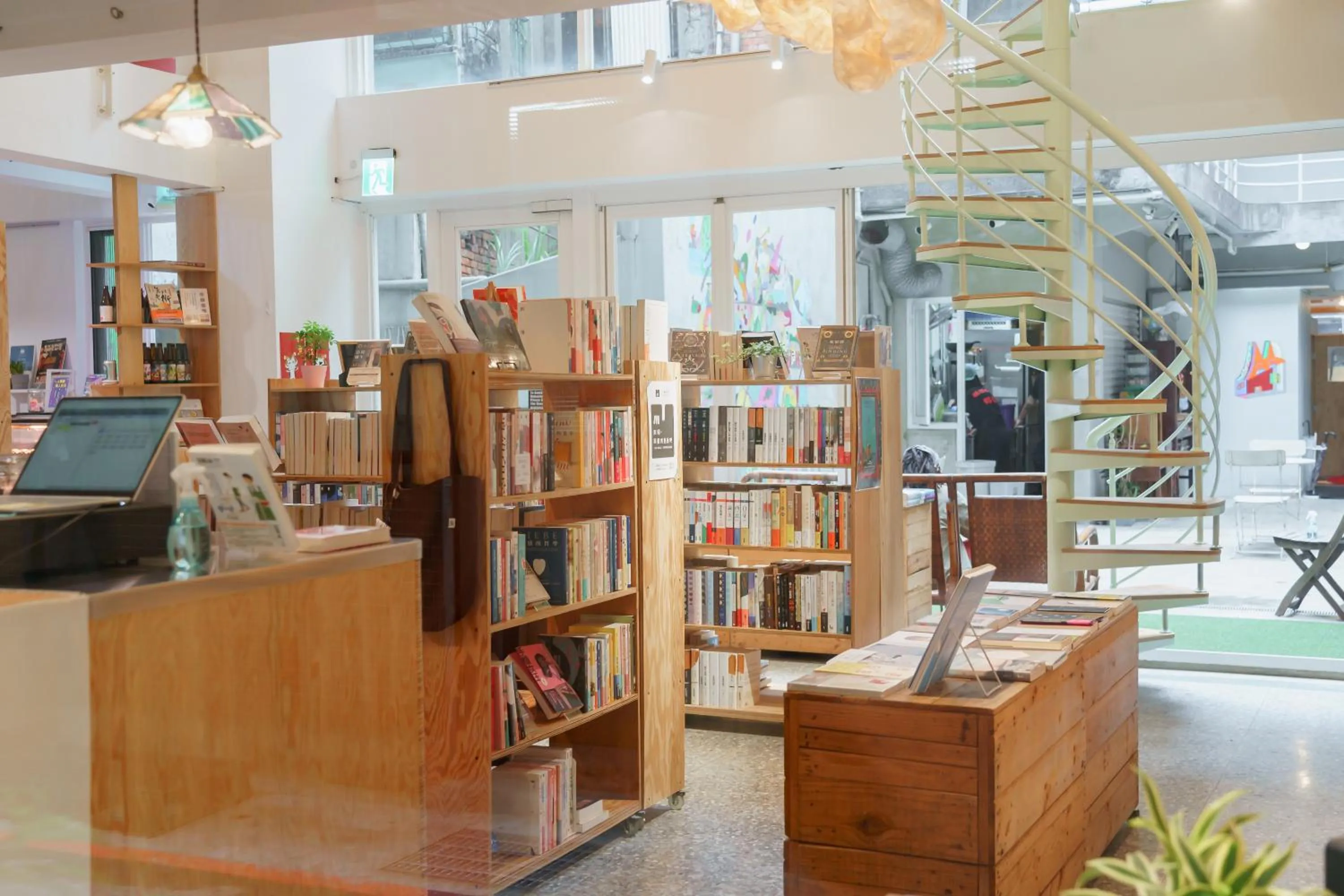 Property building in OwlStay Flip Flop Hostel - Garden