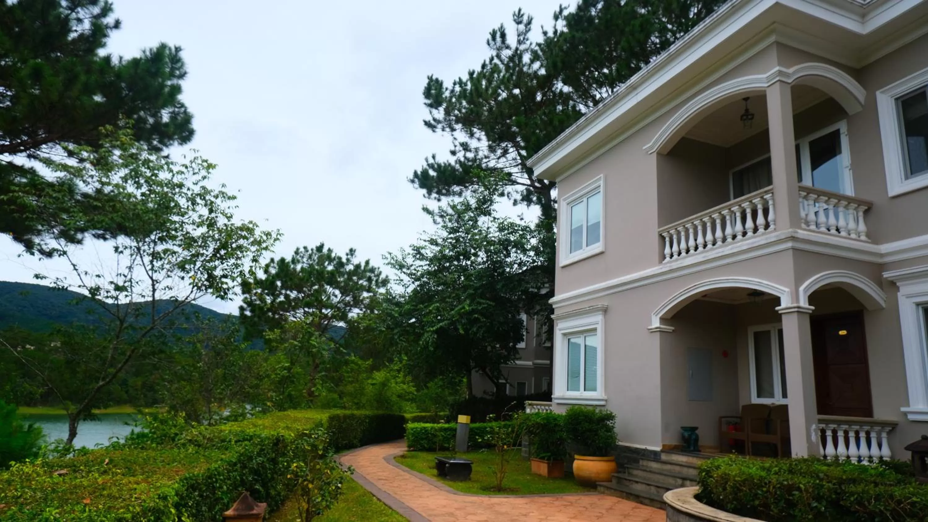 Facade/entrance in Dalat Edensee Lake Resort & Spa