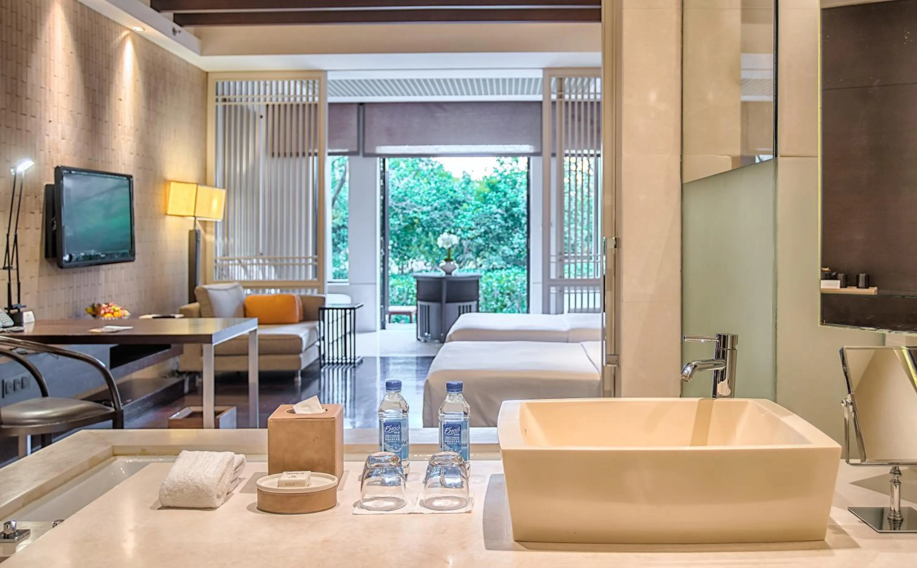 Twin Room with Yard in Park Hyatt Ningbo Resort & Spa