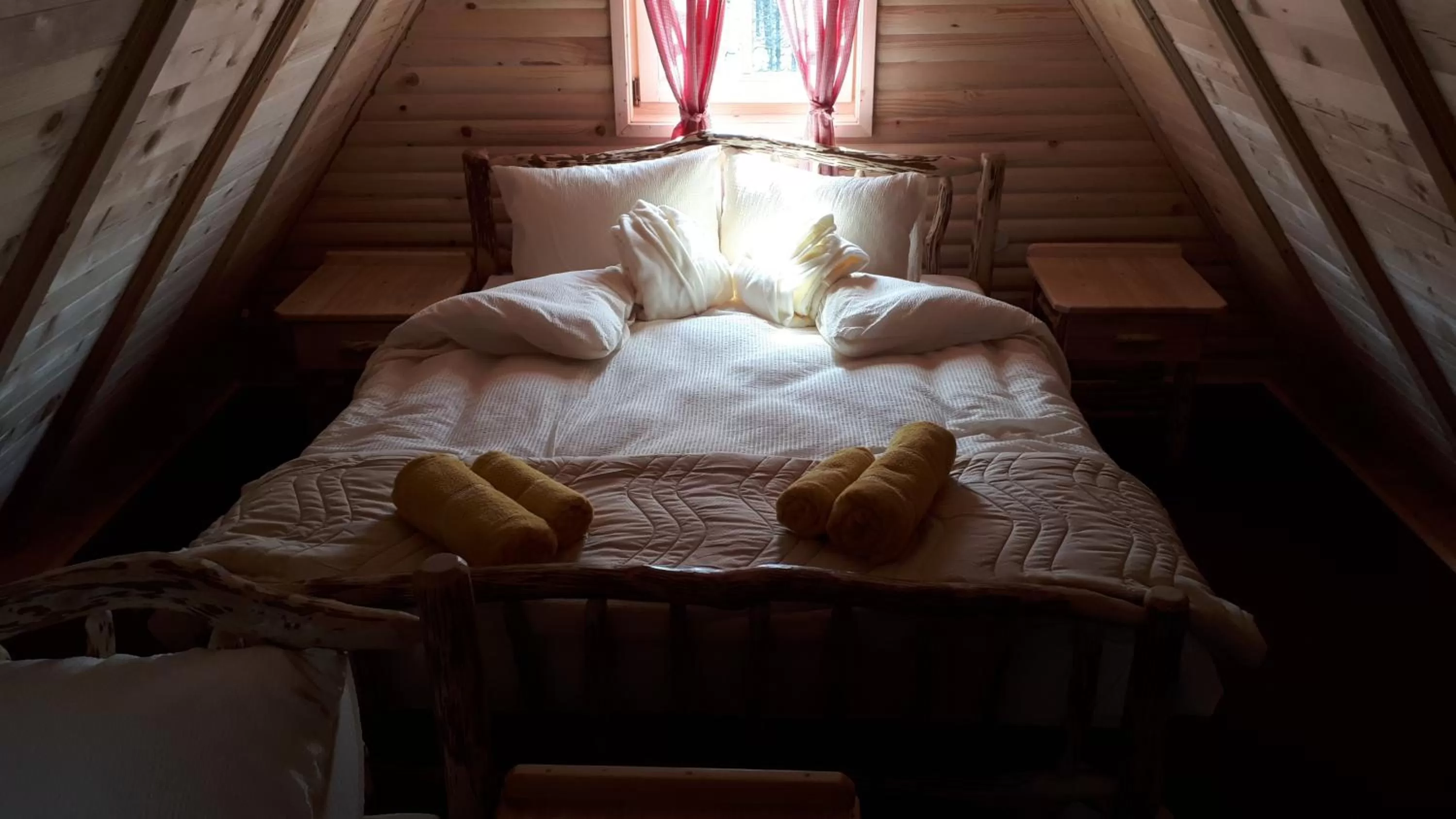 Bed in Bed & Breakfast KUM