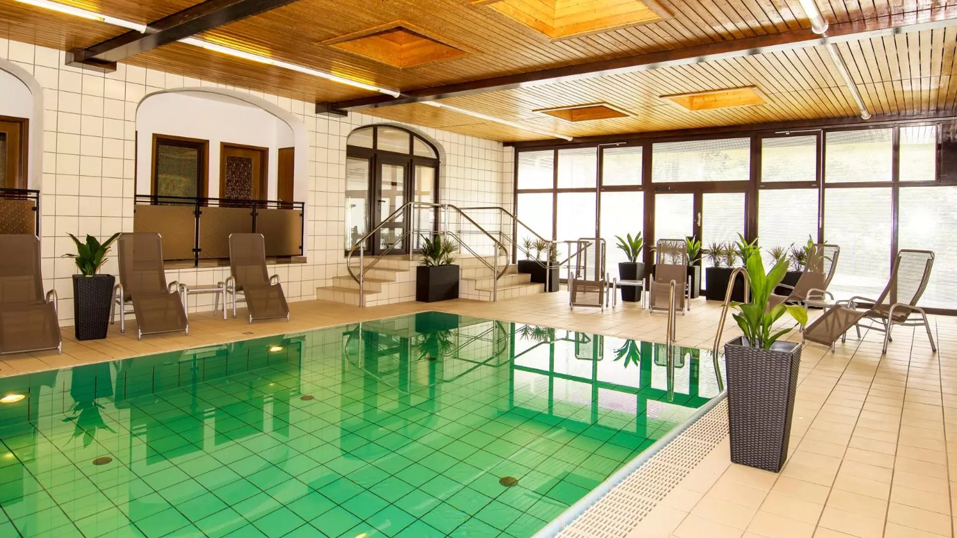 Swimming pool in Hotel Zur Post