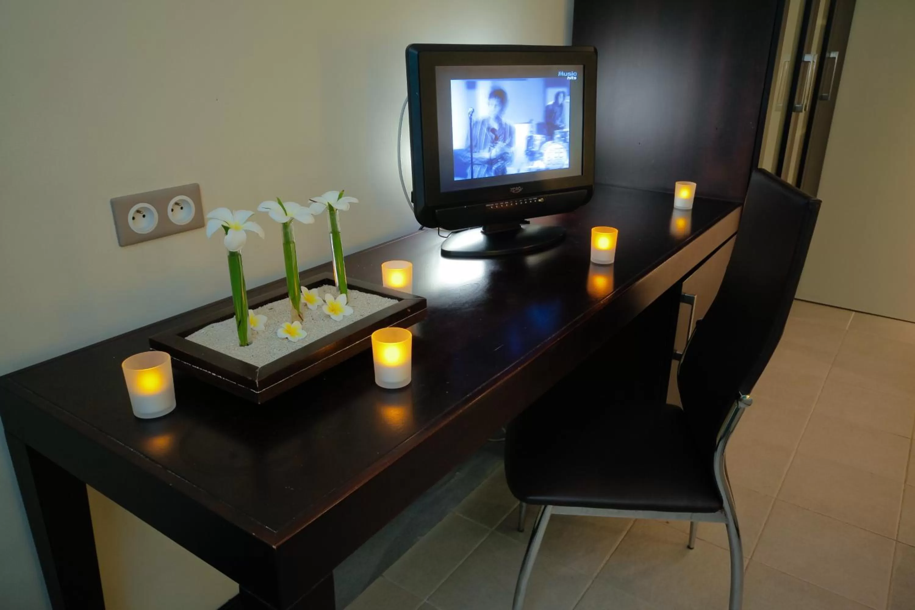 TV and multimedia in Ocean Villas Hotel