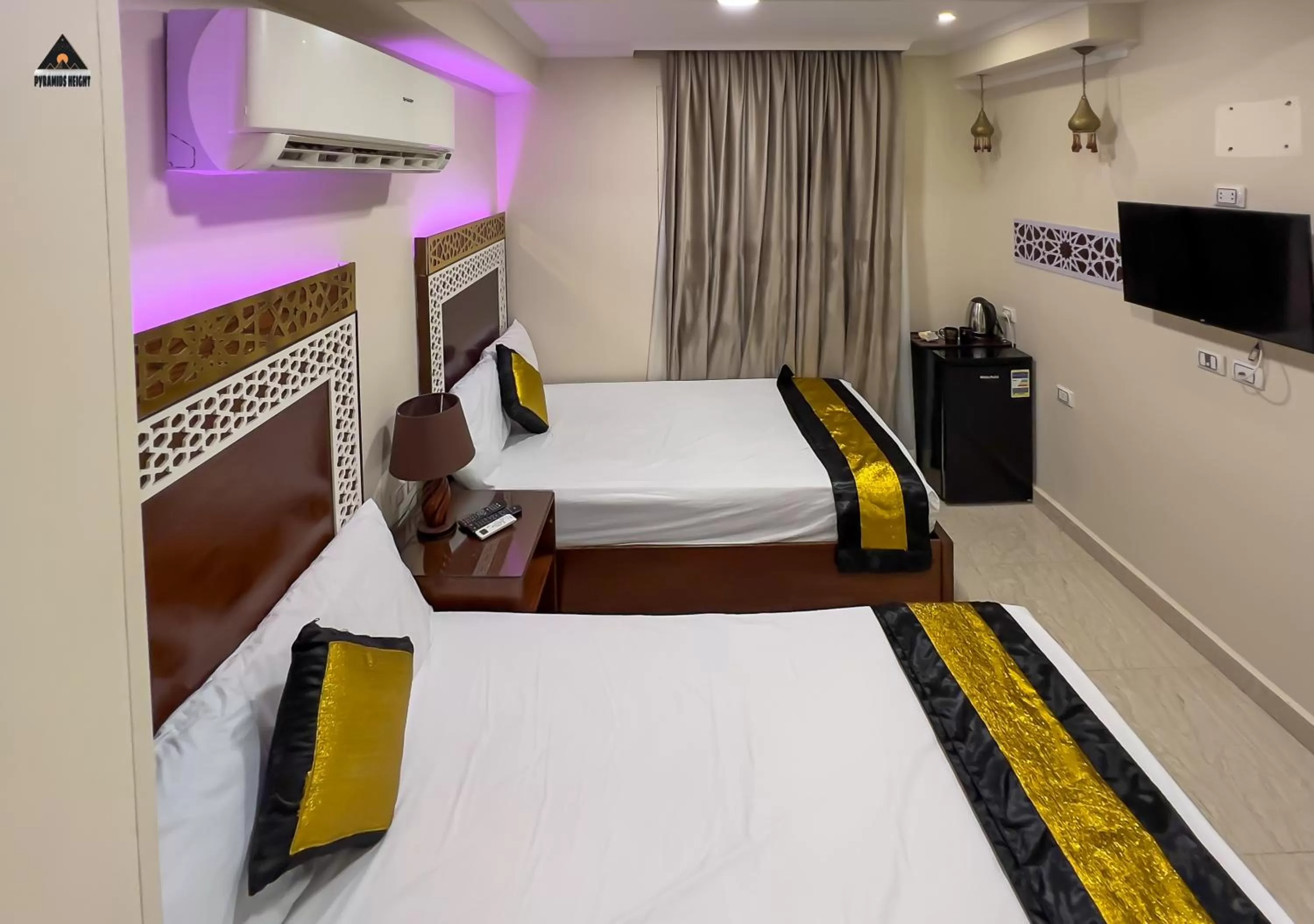 Bedroom, Bed in Pyramids Height Hotel & Pyramids Master Scene Rooftop