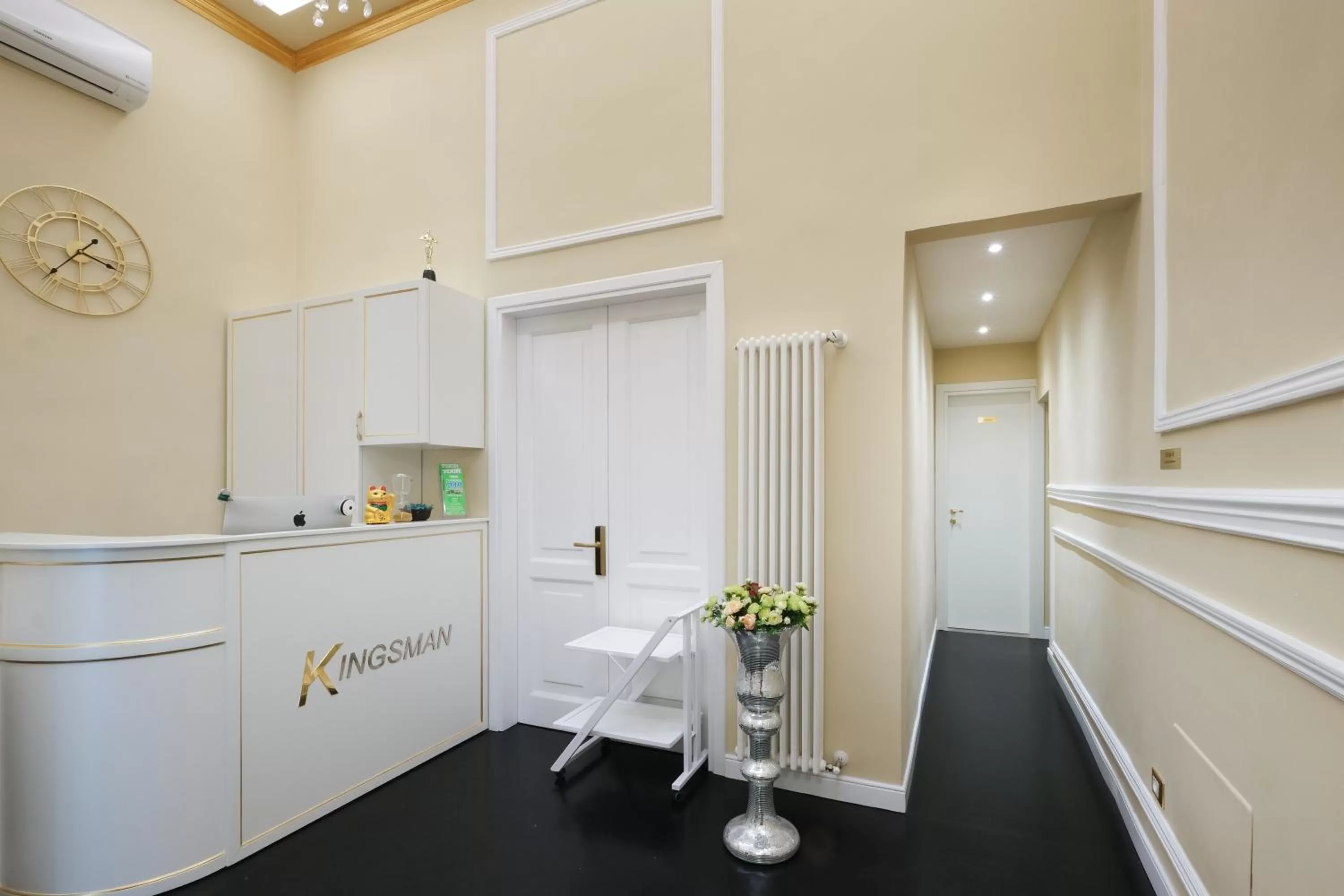 Decorative detail in B&B Kingsman