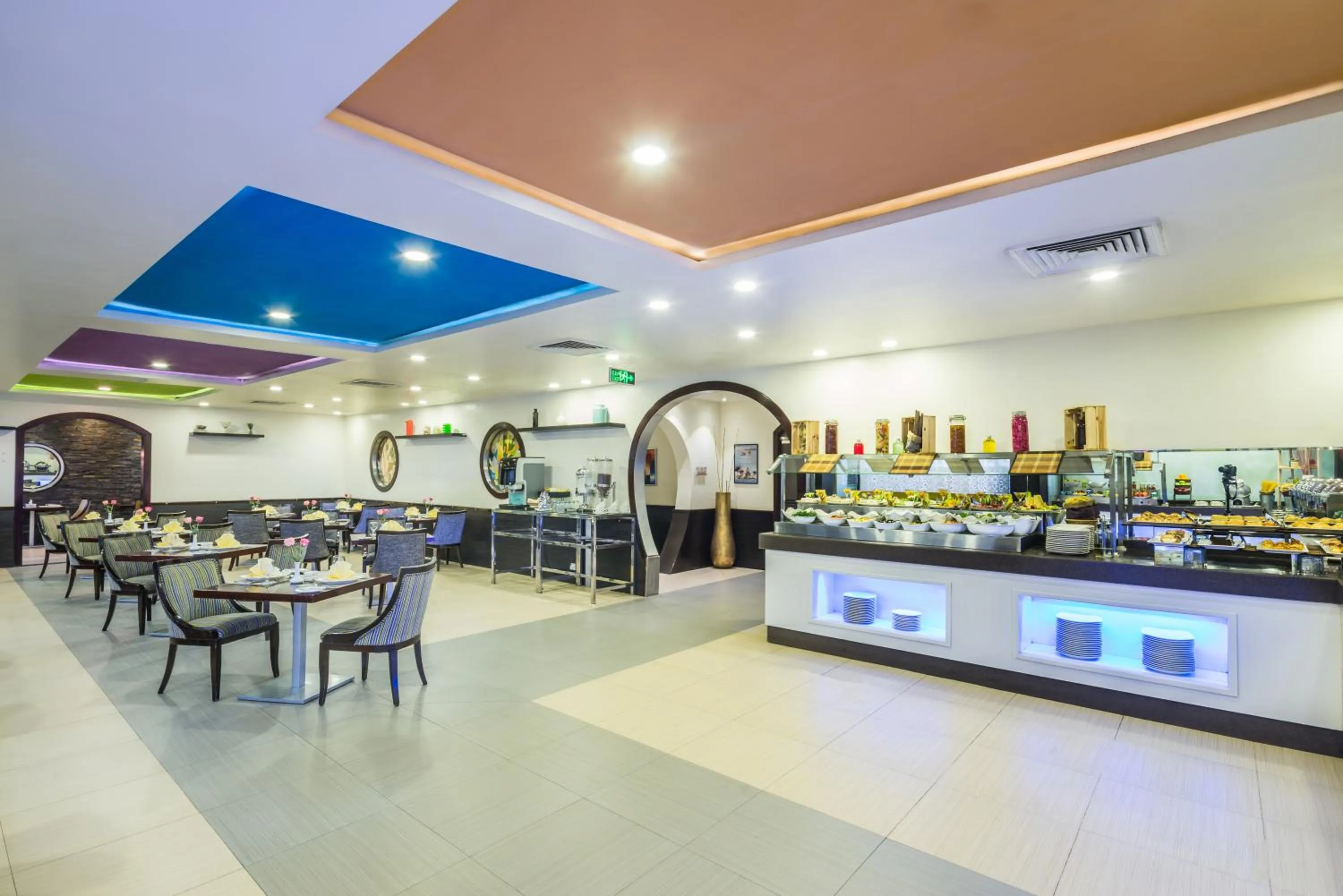 Restaurant/places to eat in Mena Hotel Nasiriah Riyadh
