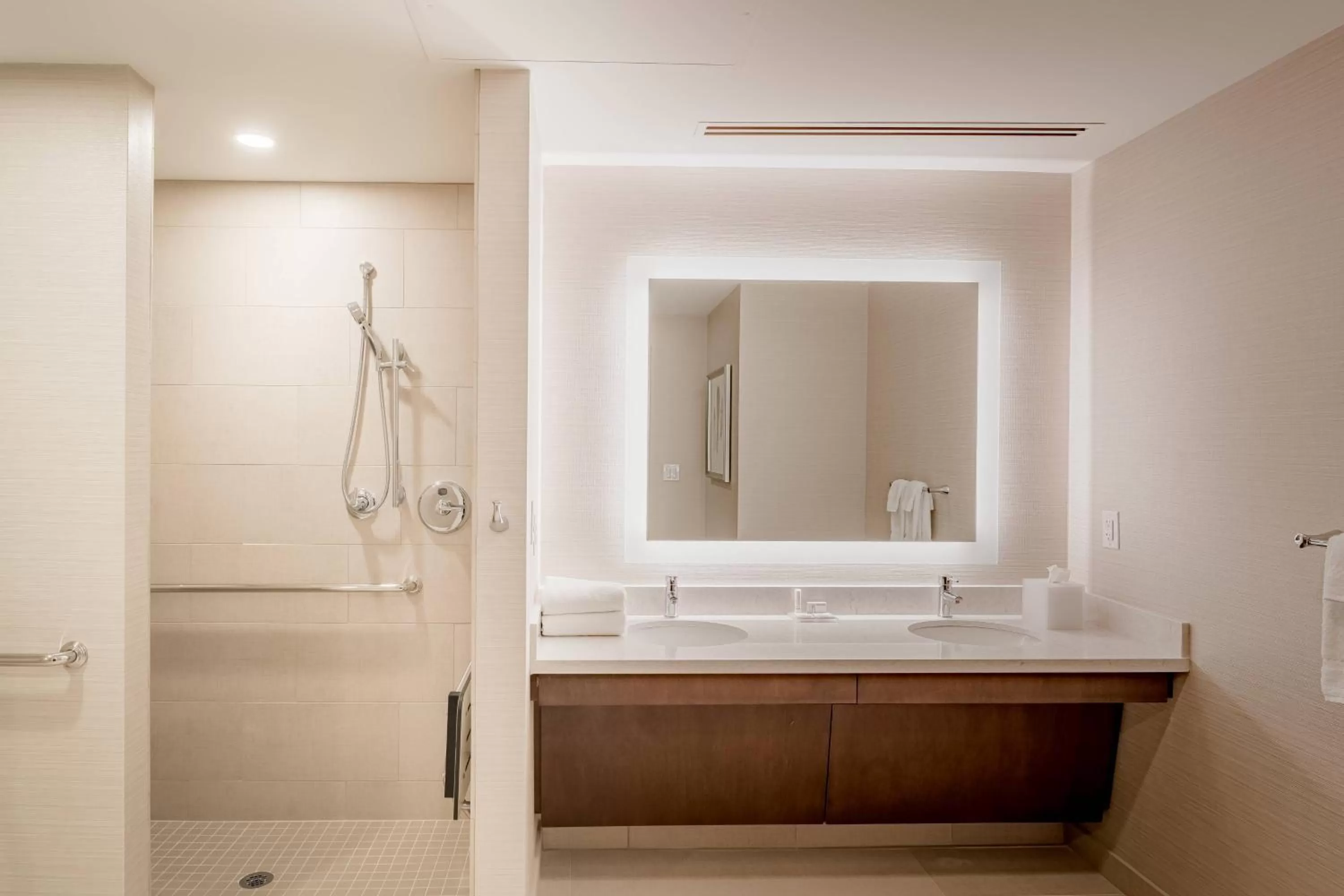 Bathroom in SpringHill Suites by Marriott Fort Worth Historic Stockyards