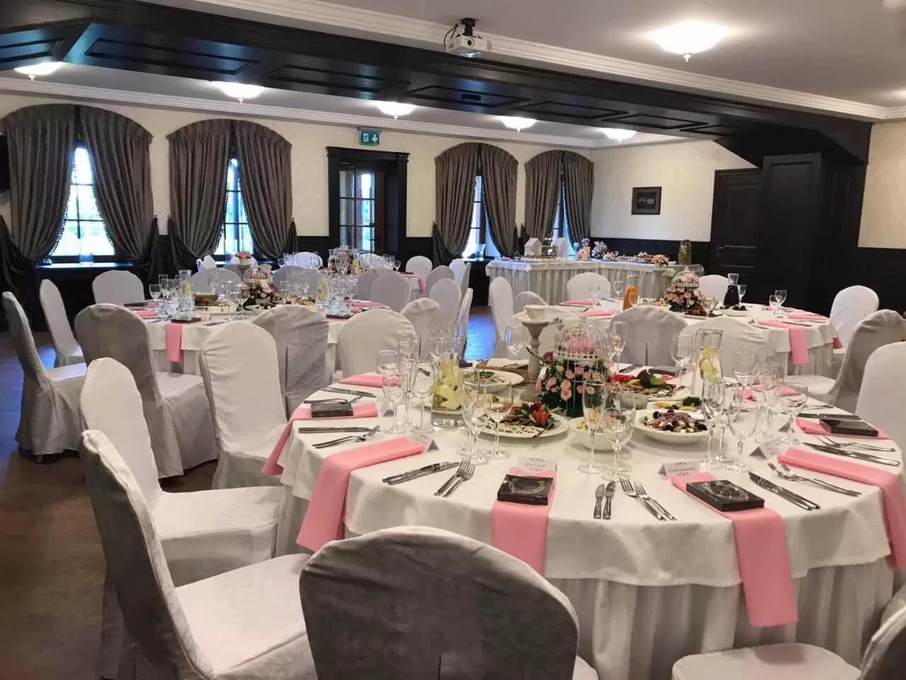 Banquet/Function facilities in Hotel - Bar Grafaite