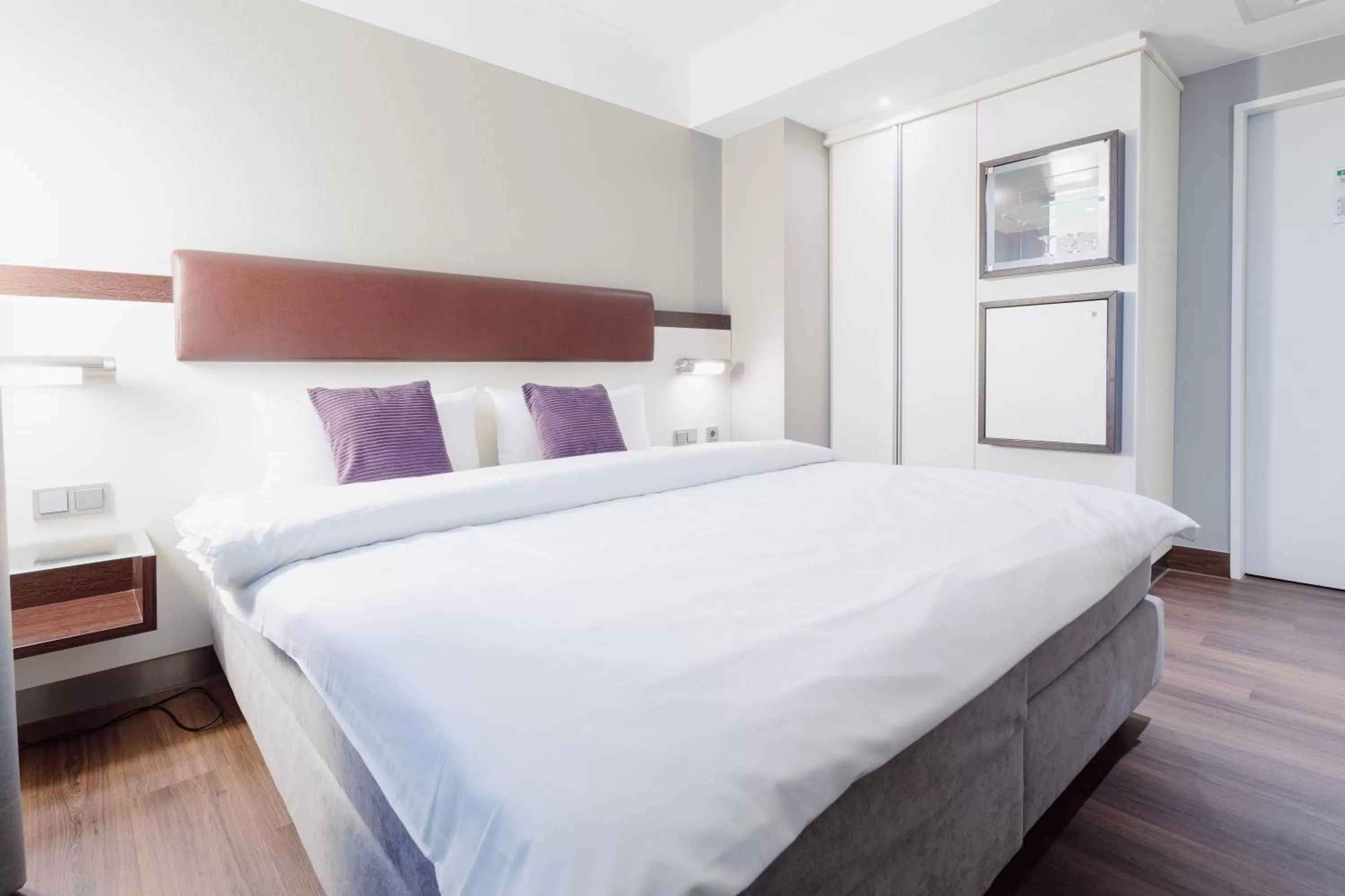 Photo of the whole room, Bed in Hotel Kaiserhof