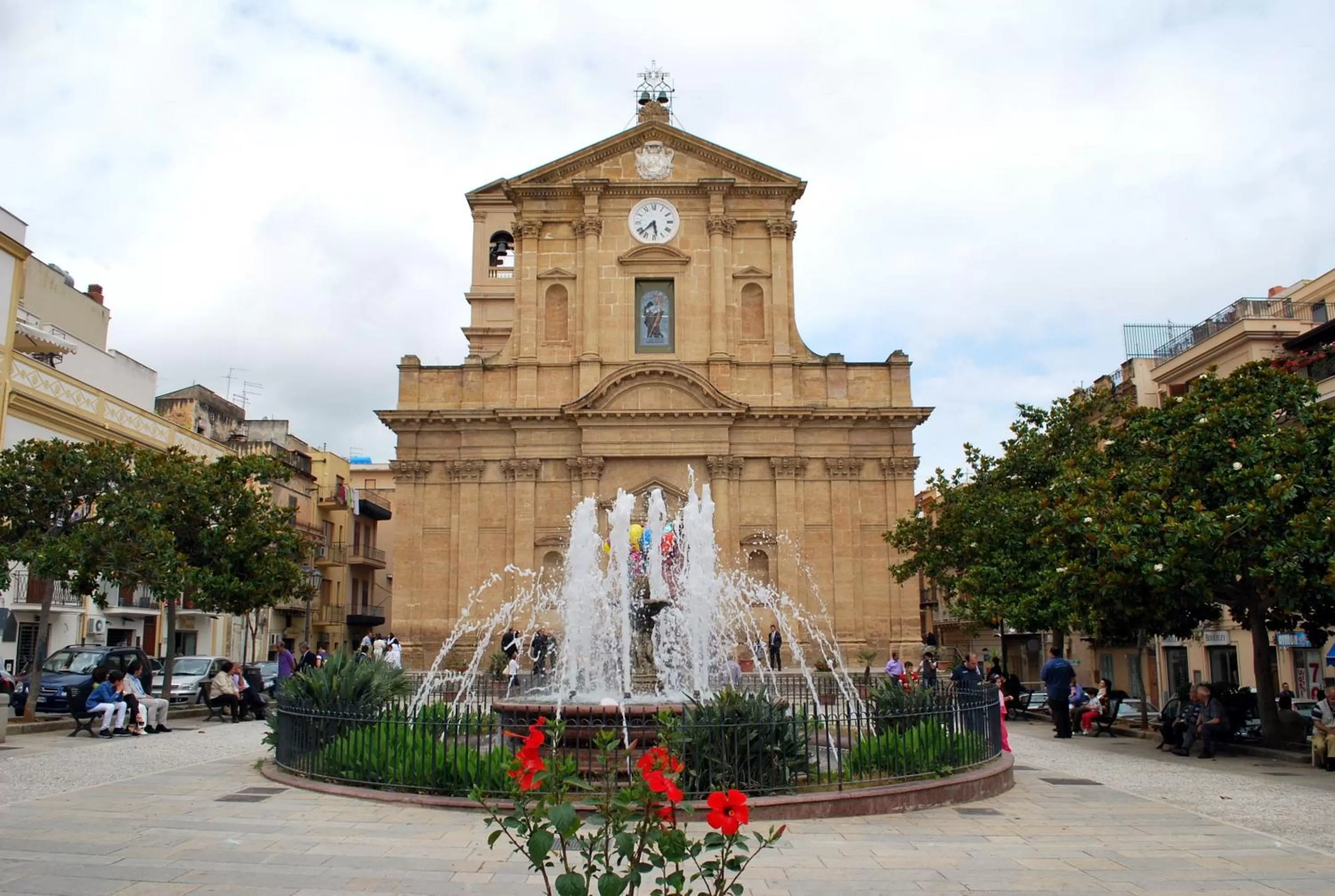 Place of worship in VILLA MARTA a due passi dalla clinica ortopedica Rizzoli e da Villa Santa Teresa