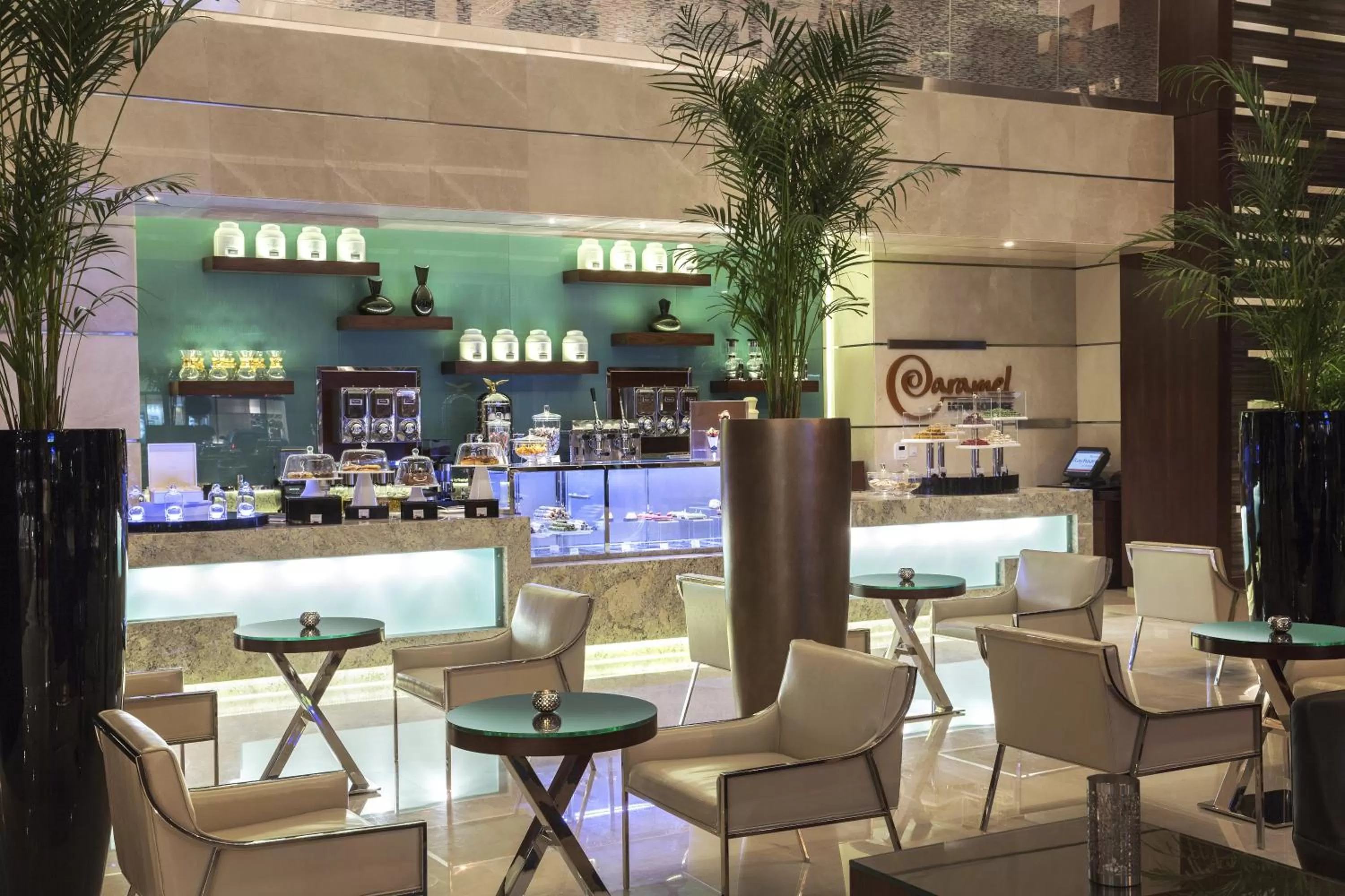 Lounge or bar in Rosh Rayhaan by Rotana