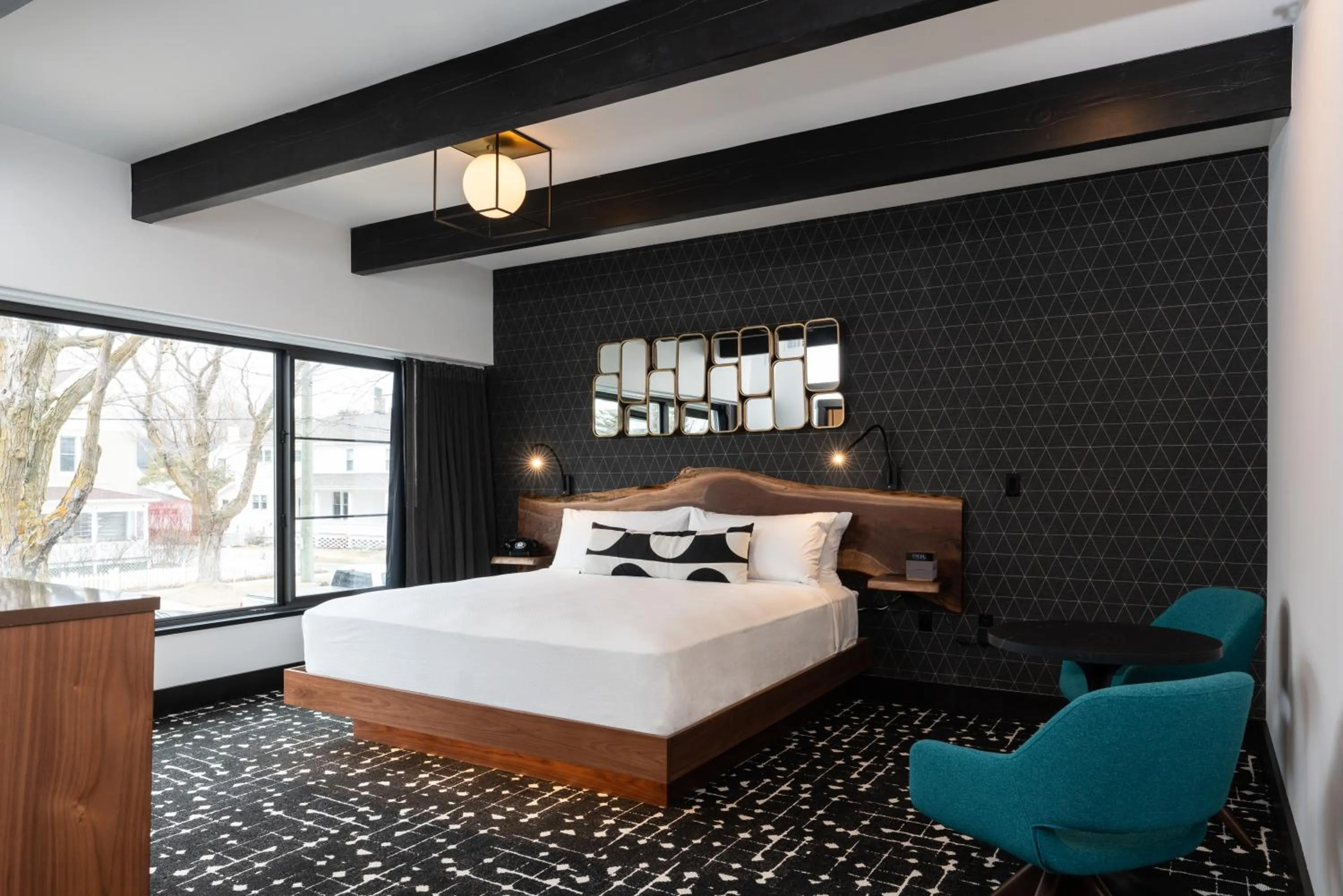 Bed in The Earl in Charlevoix