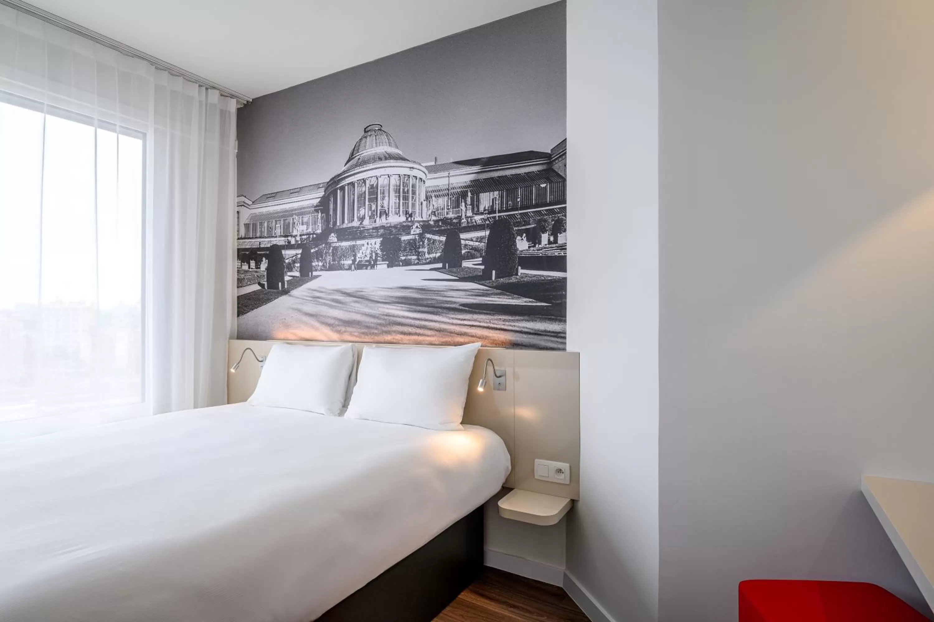 Double Room - Disability Access in B&B HOTEL Brussels Centre Gare du Midi