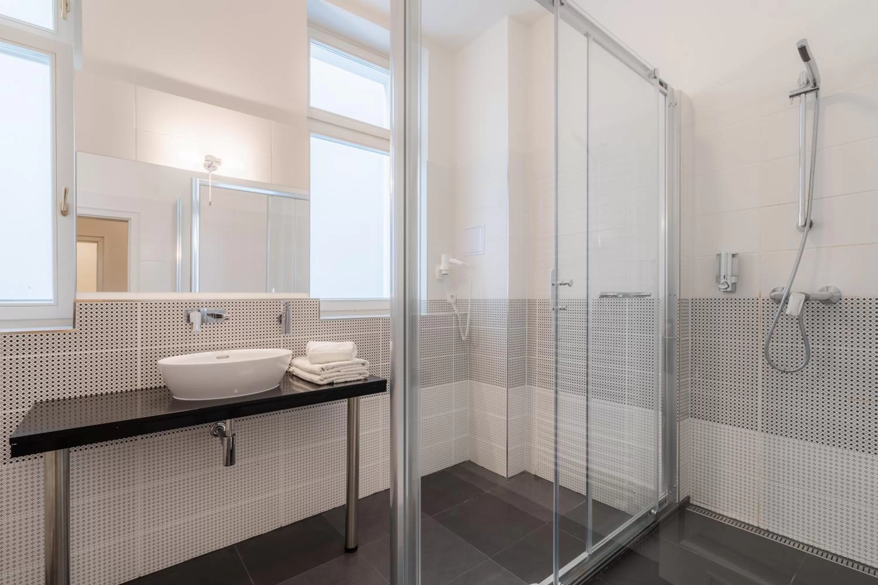 Bathroom in EA ApartHotel Melantrich