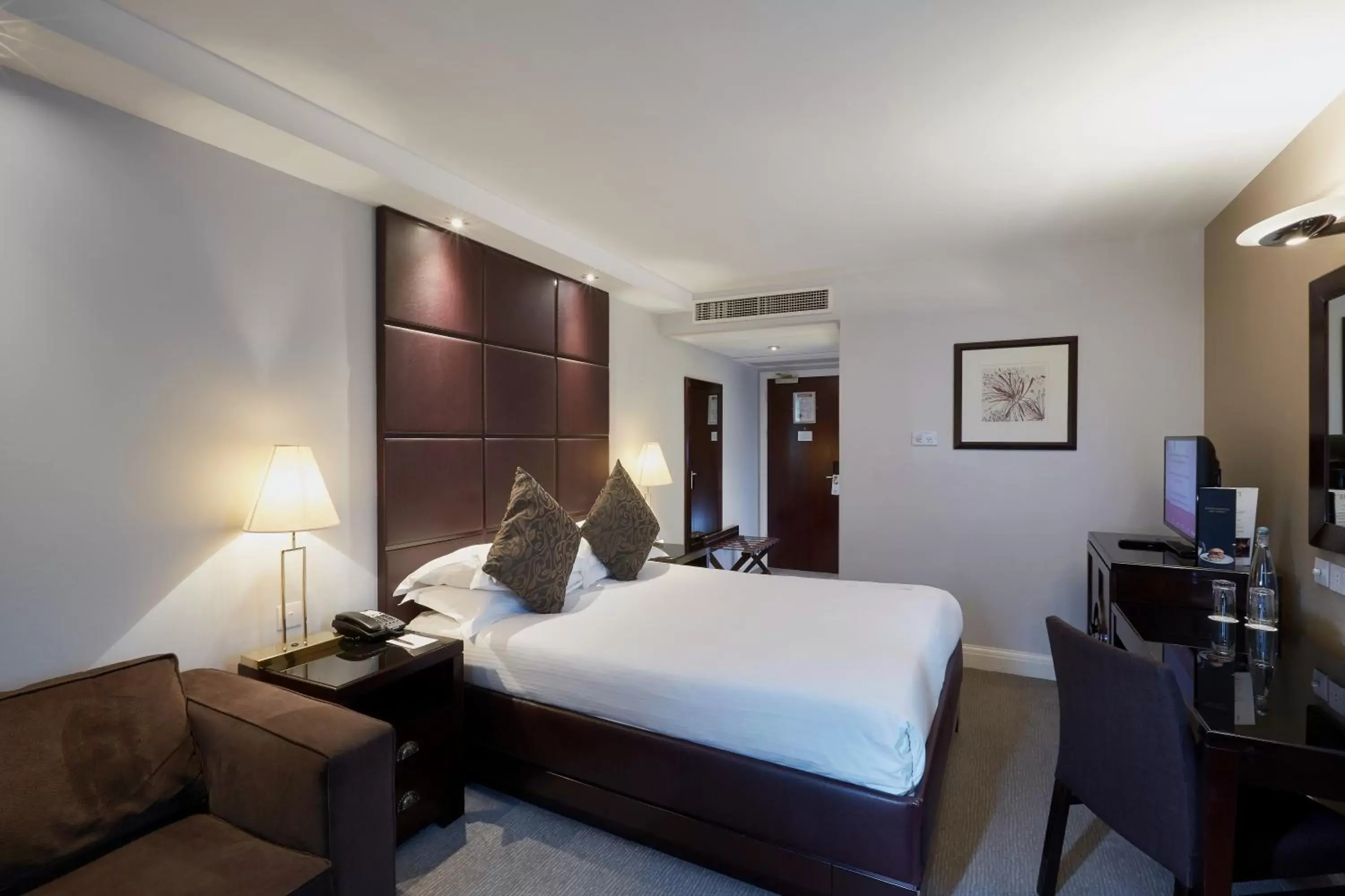 Club Double Room in Millennium & Copthorne Hotels at Chelsea Football Club Club Double Room in Millennium & Copthorne Hotels at Chelsea Football Club