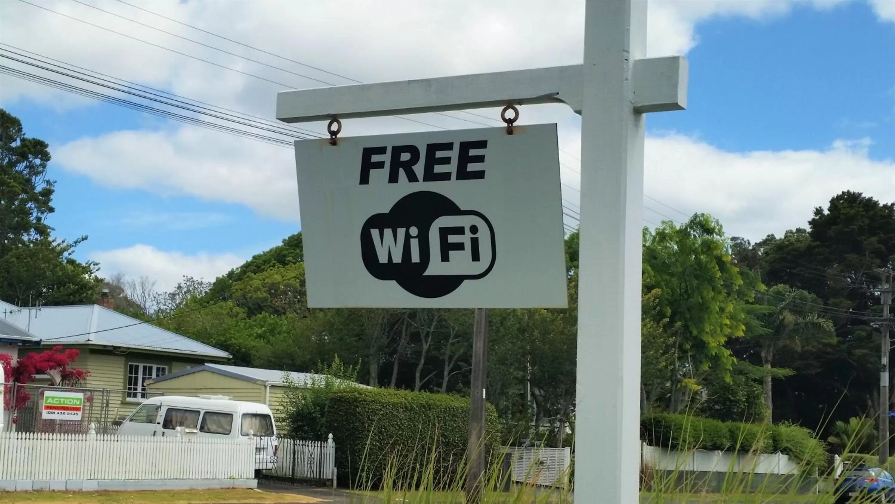 Logo/Certificate/Sign in Stonehaven Motel