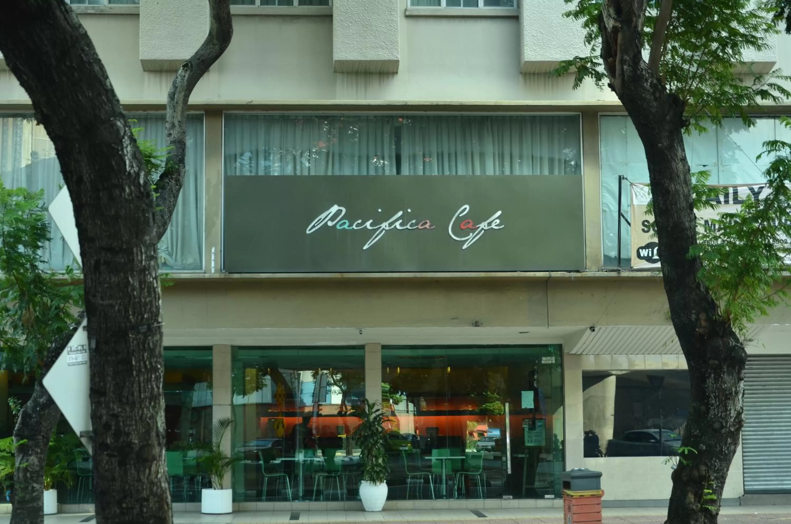 Restaurant/places to eat in Grand Pacific Hotel PWTC