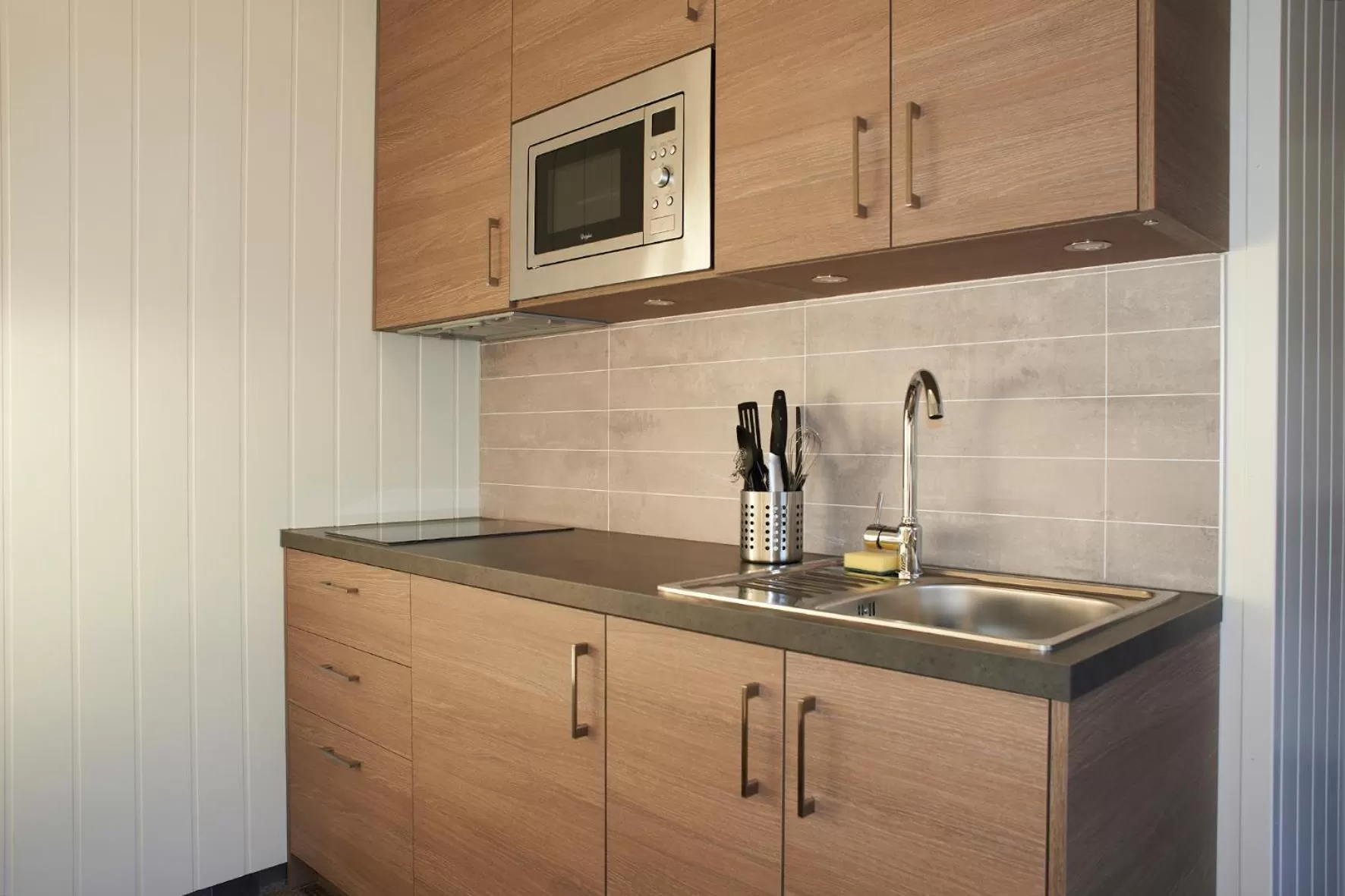 Kitchen or kitchenette in Horten Apartment