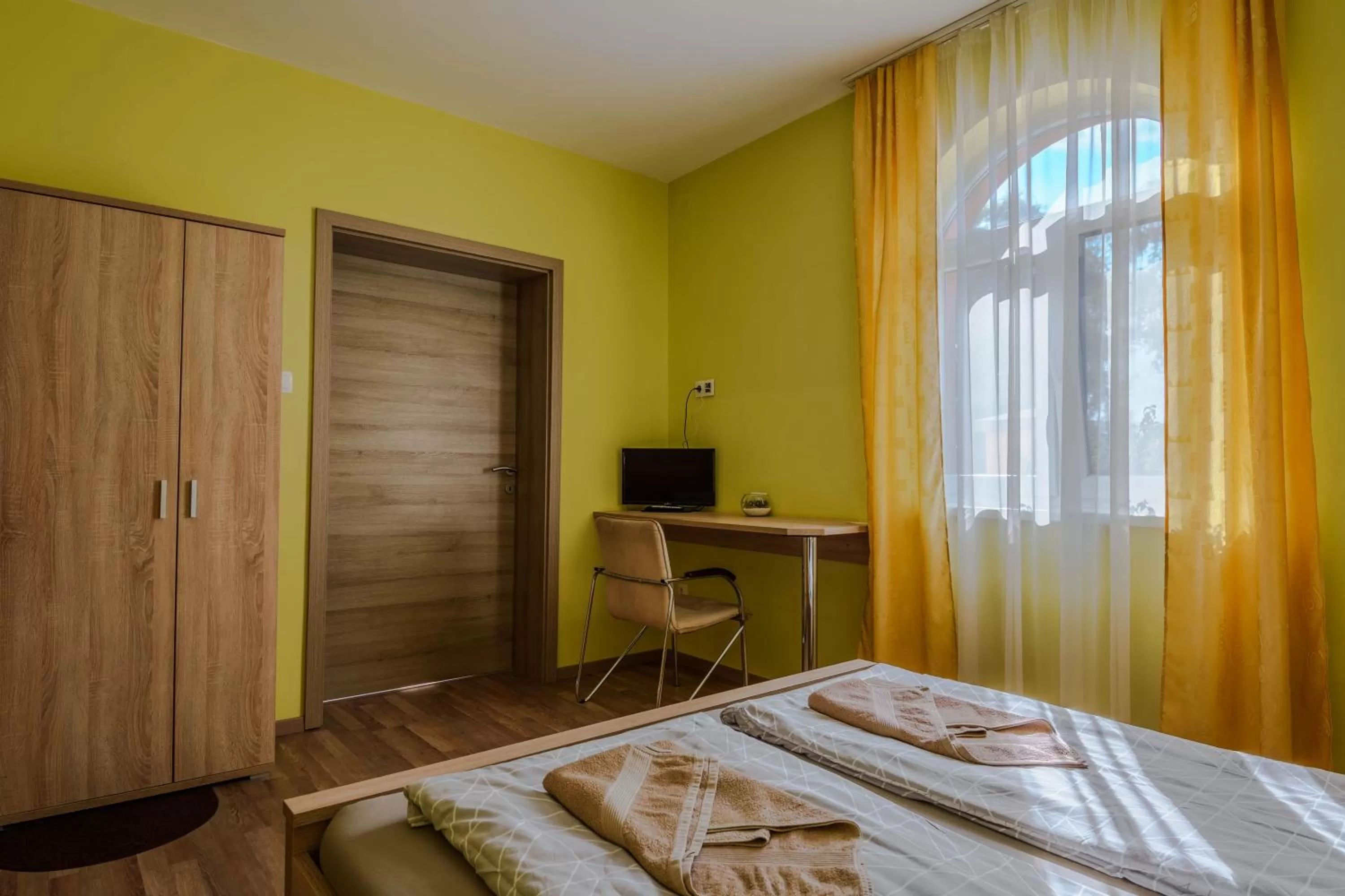 Bed in Garden Vendégház Makó