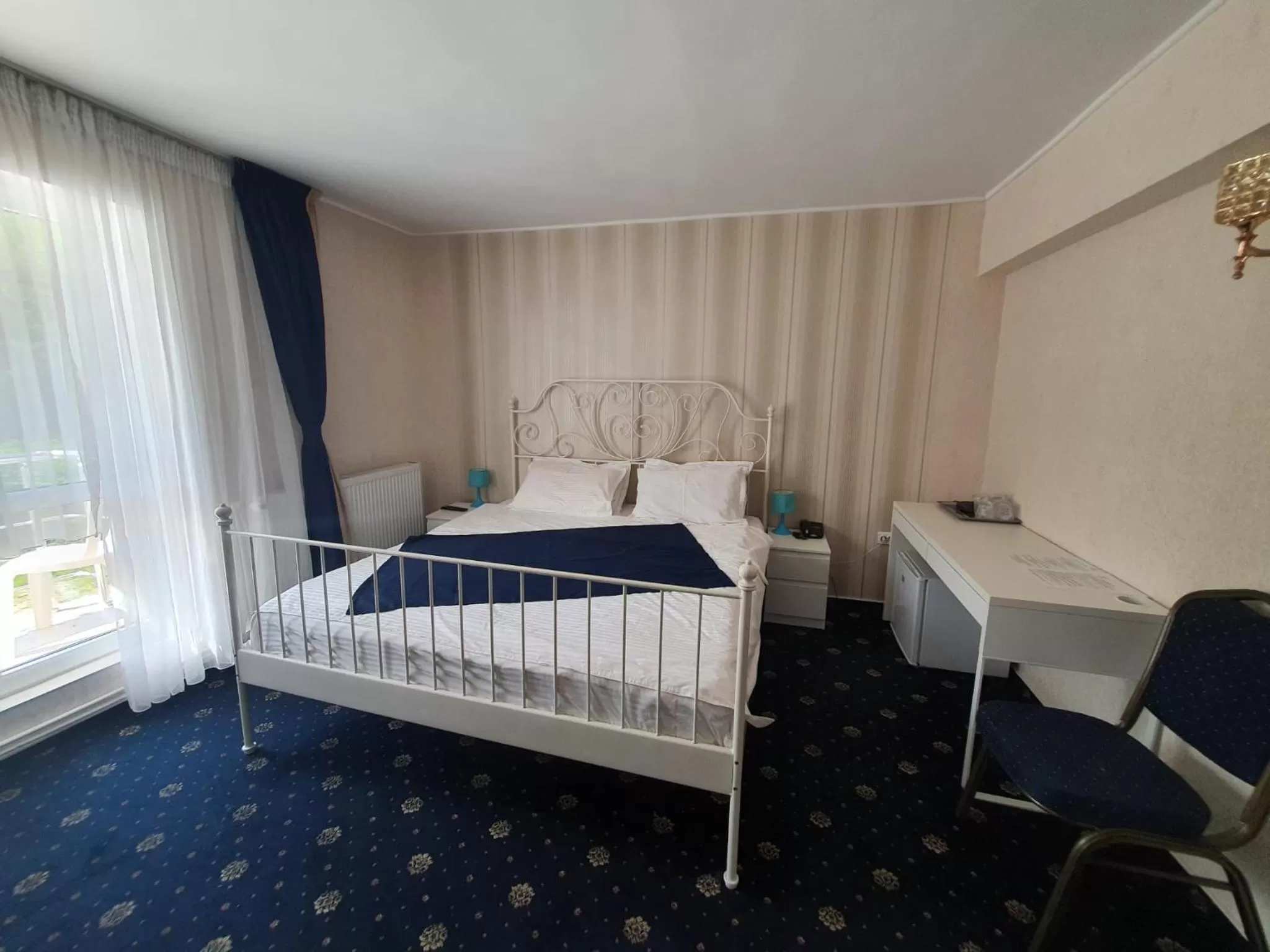 Photo of the whole room, Bed in Hotel Green Palace