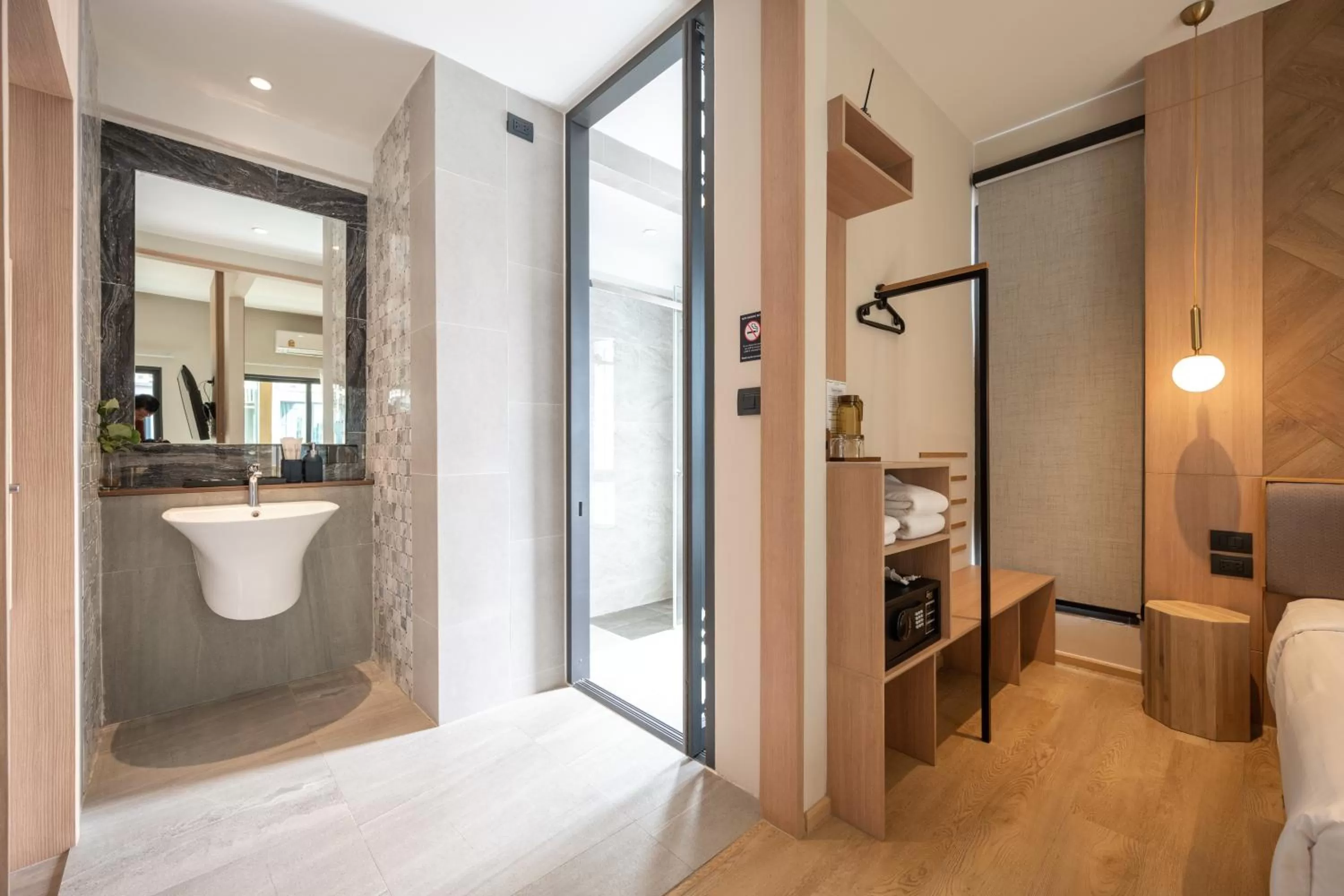 Bathroom, Bed in SHAN Villas Sukhumvit