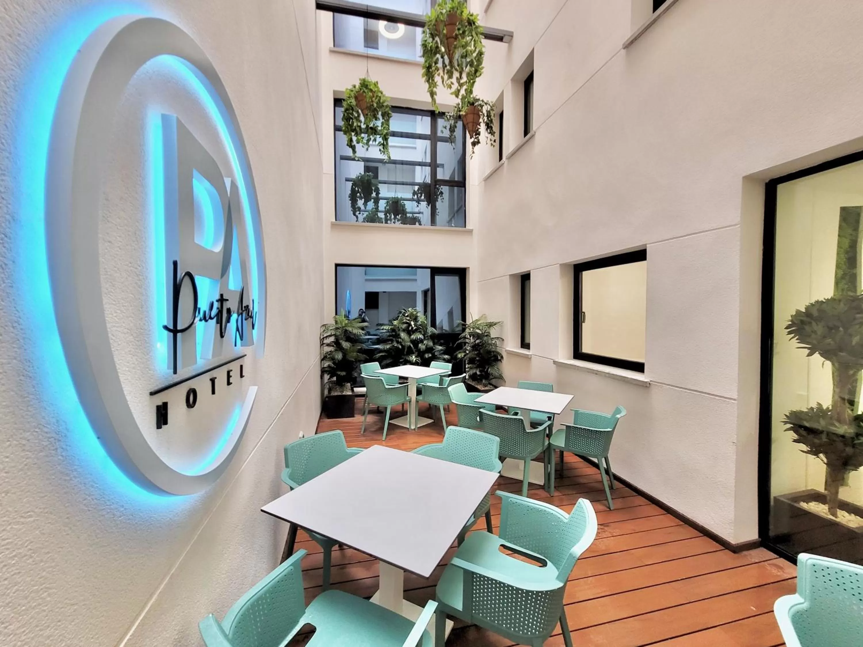 Shower in Puerto Azul