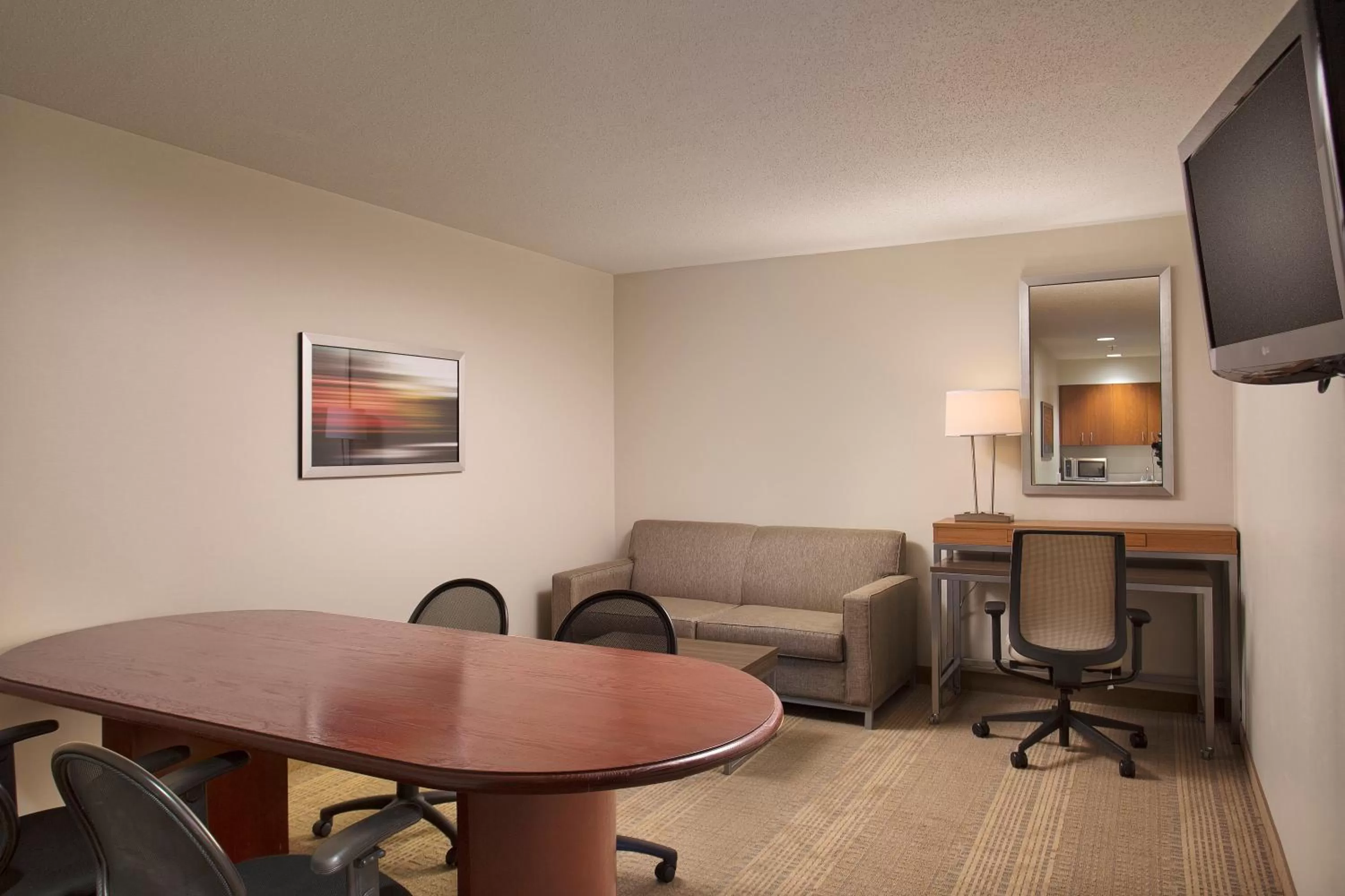 Photo of the whole room in Holiday Inn Grand Rapids-Airport by IHG