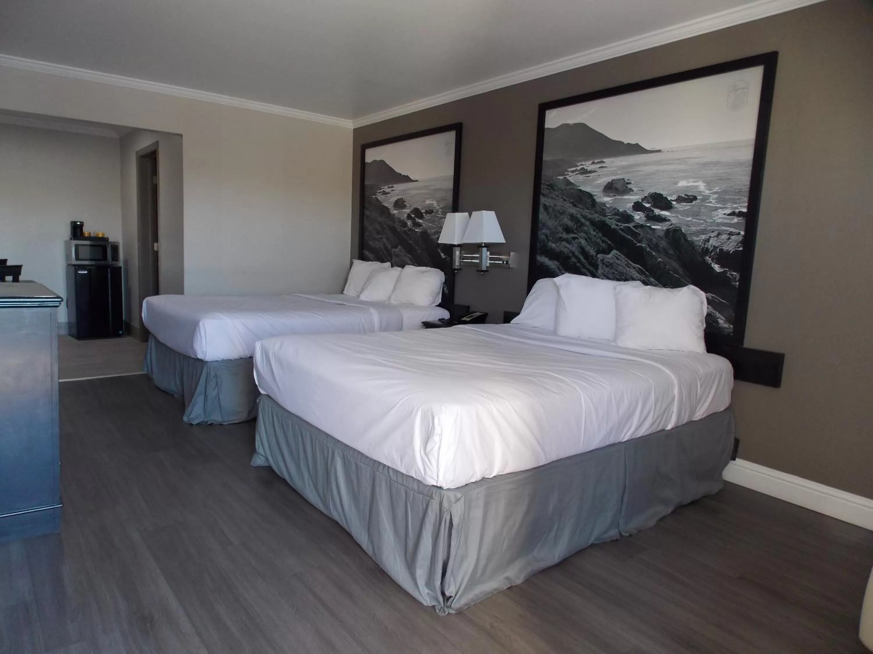 Bed in Super 8 by Wyndham Santa Cruz Beach