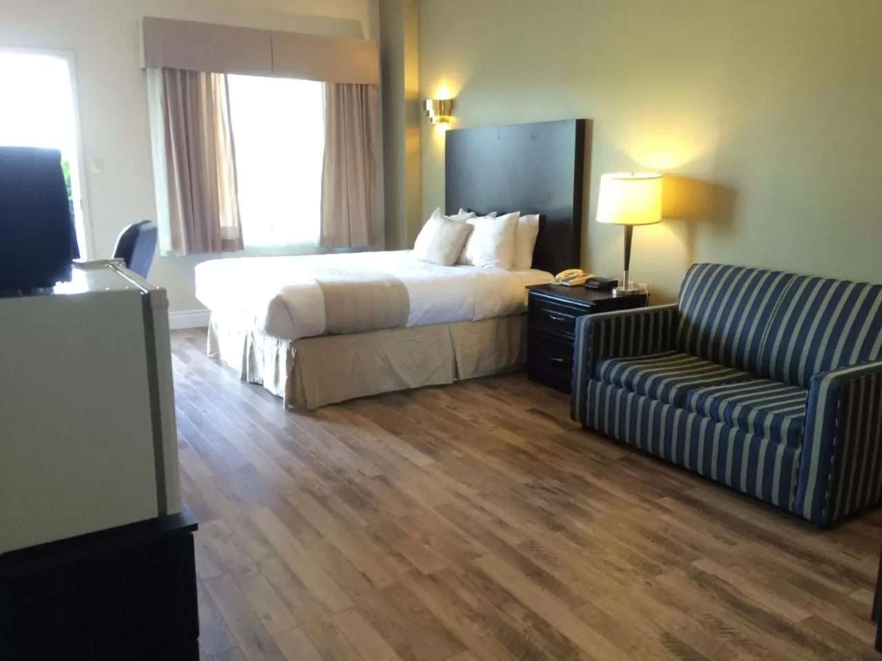 Day, Bed in Days Inn by Wyndham Ste. Helene-de-Bagot