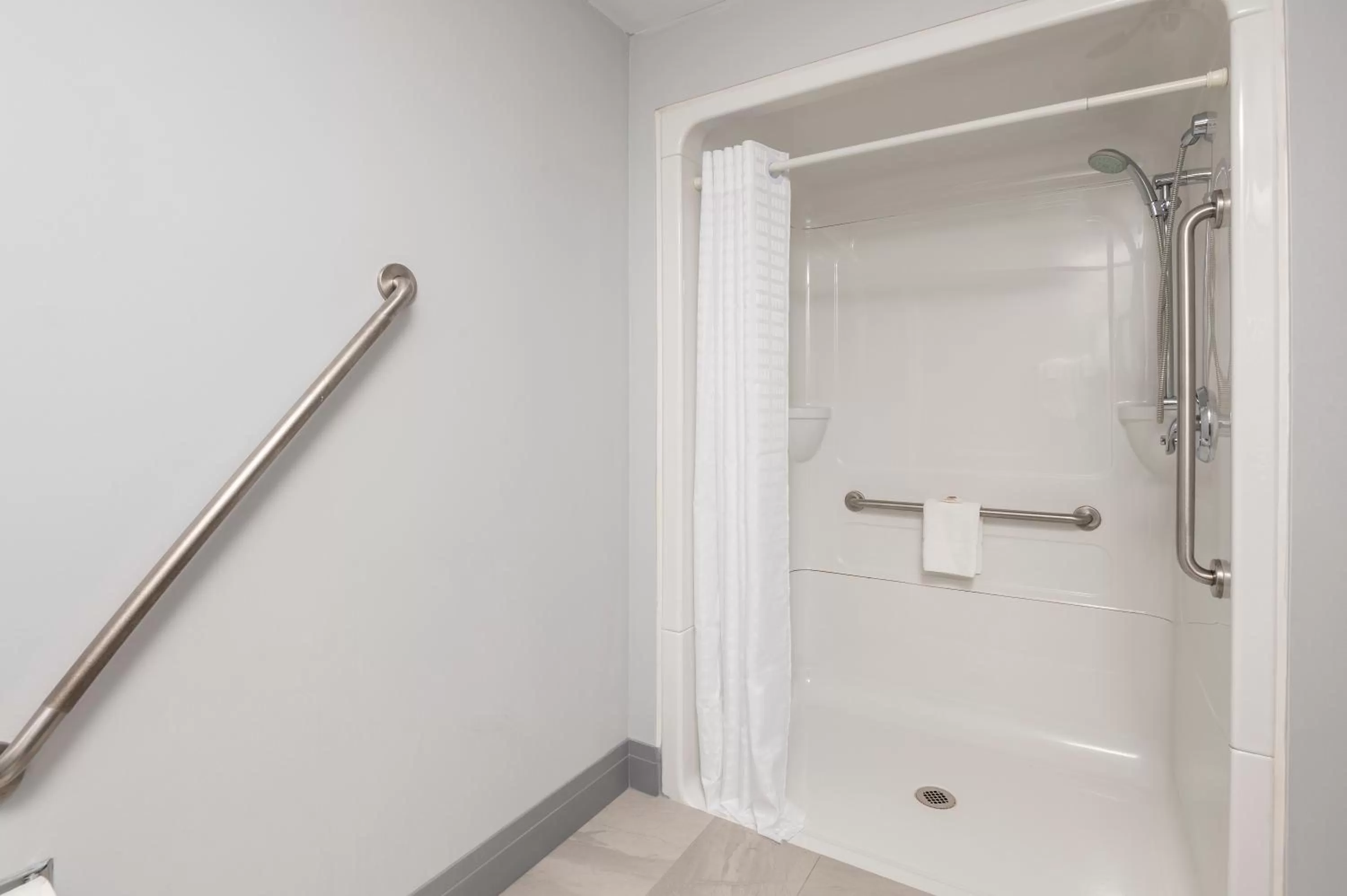 Bathroom in Comfort Hotel