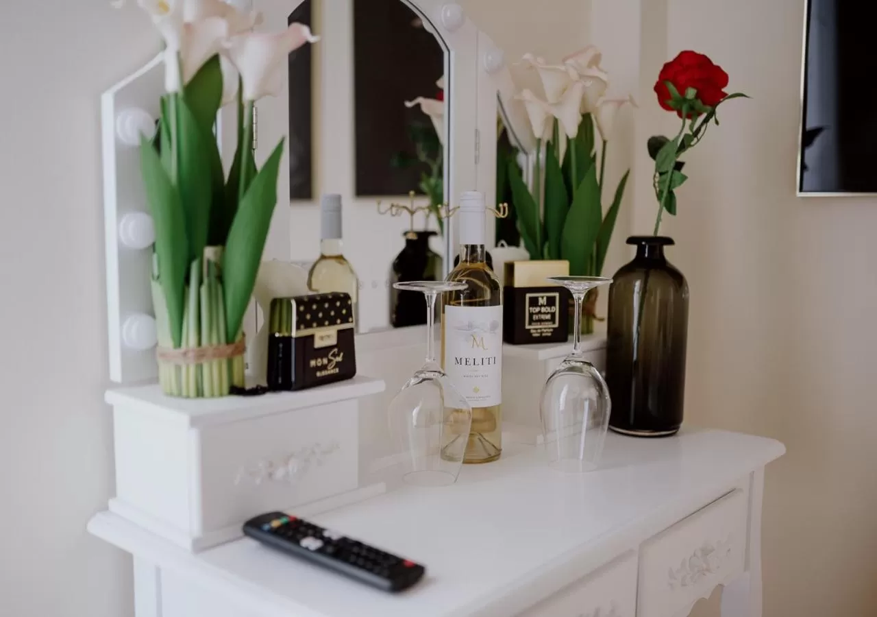 Coffee/tea facilities in ROH Suites