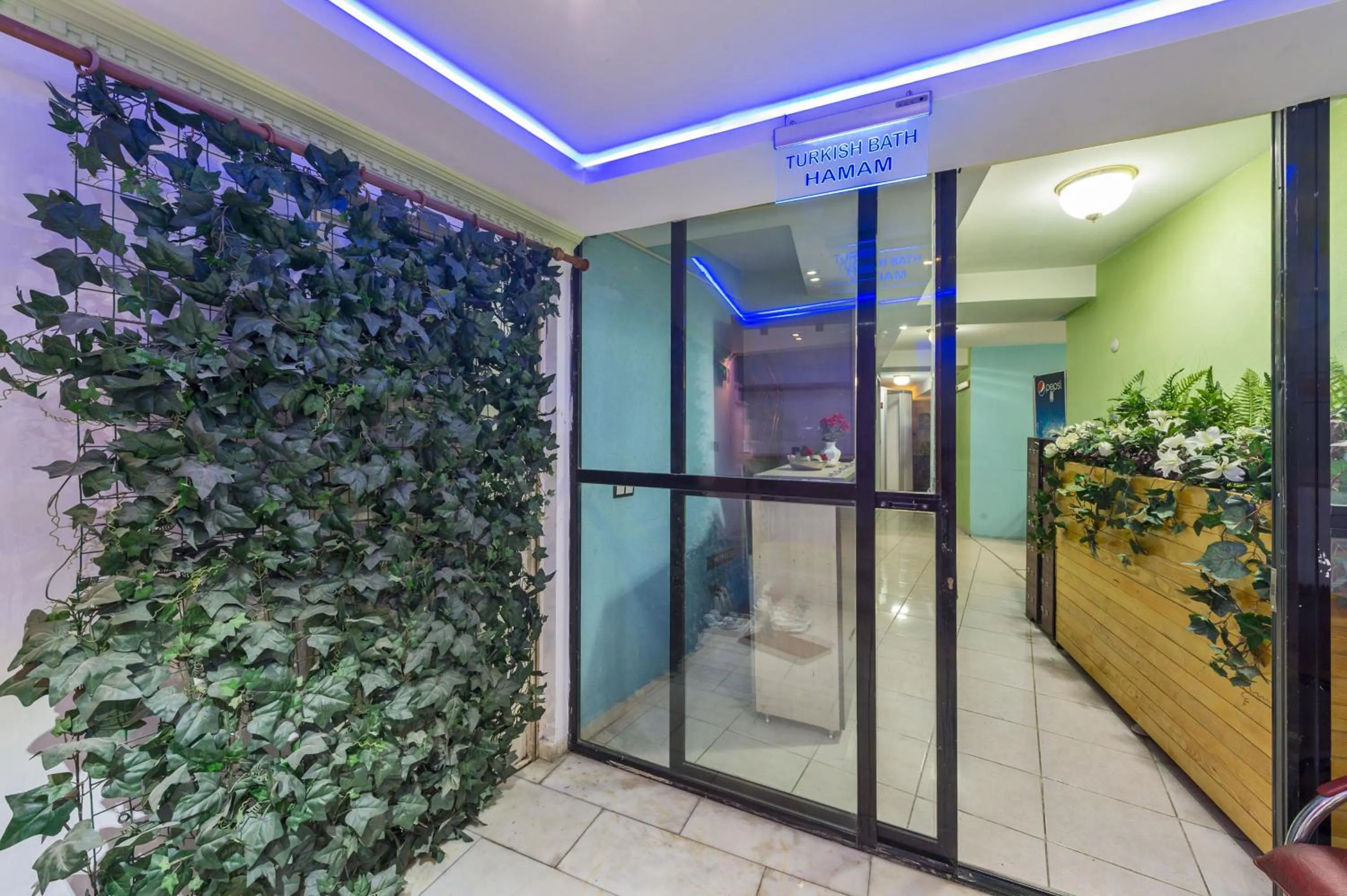 Public Bath in Kuran Hotel International