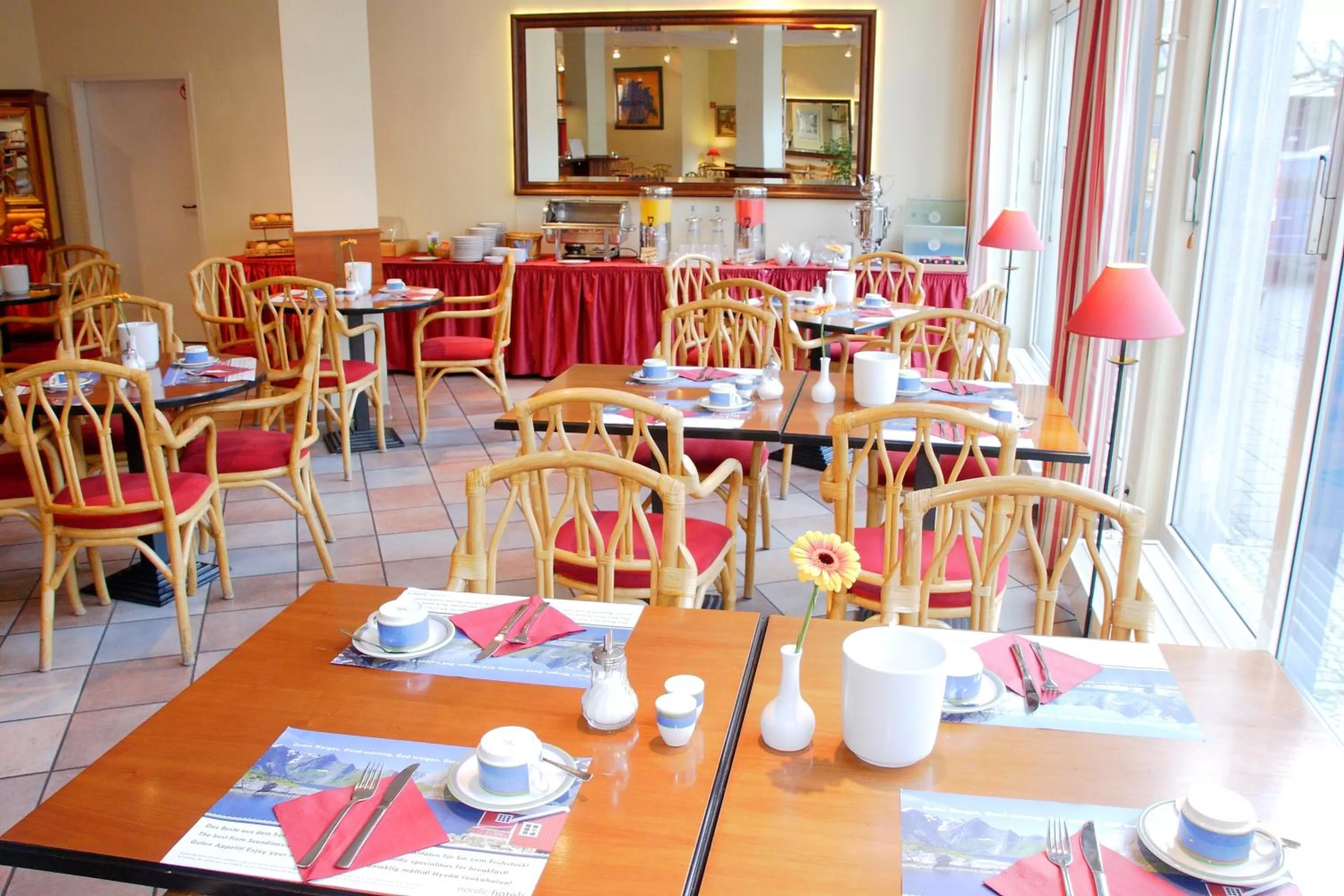 Restaurant/places to eat in Hotel Leipzig City Nord by Campanile