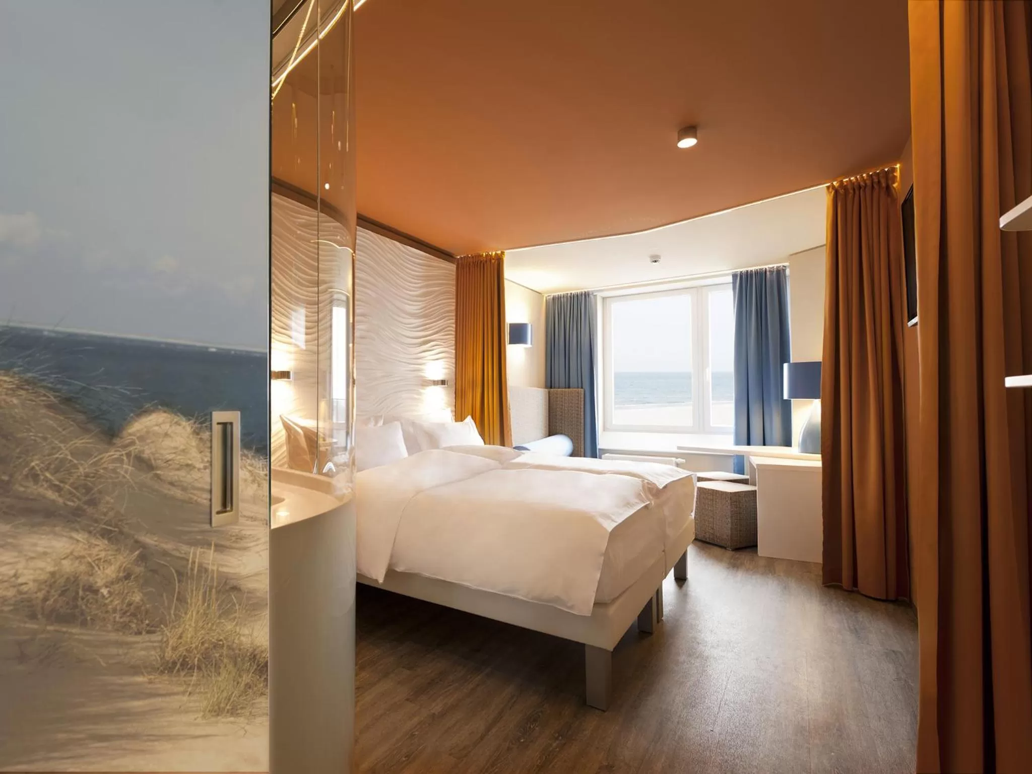 Photo of the whole room, Bed in aja Warnemünde