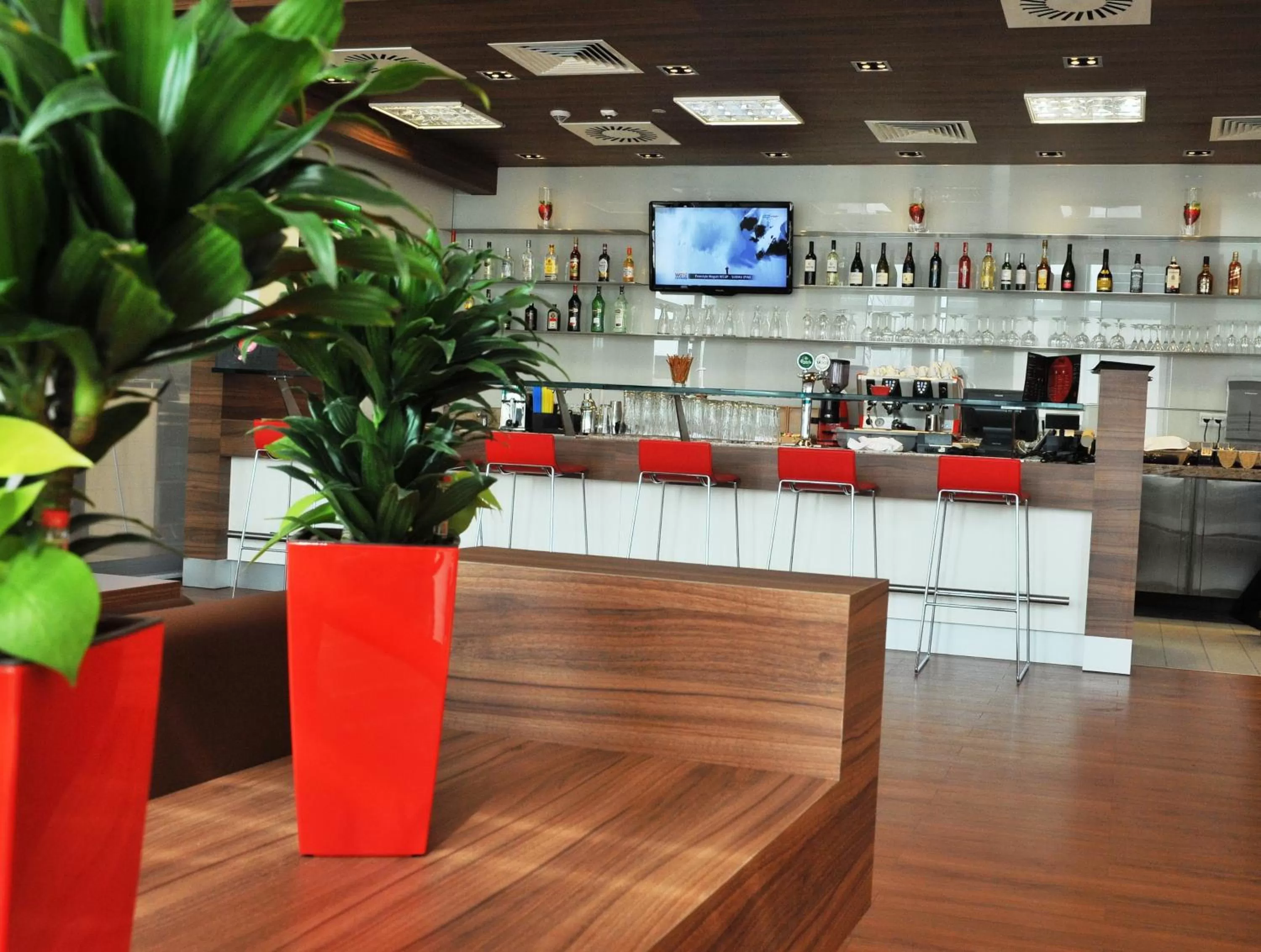 Lounge or bar in Ibis Kraków Stare Miasto