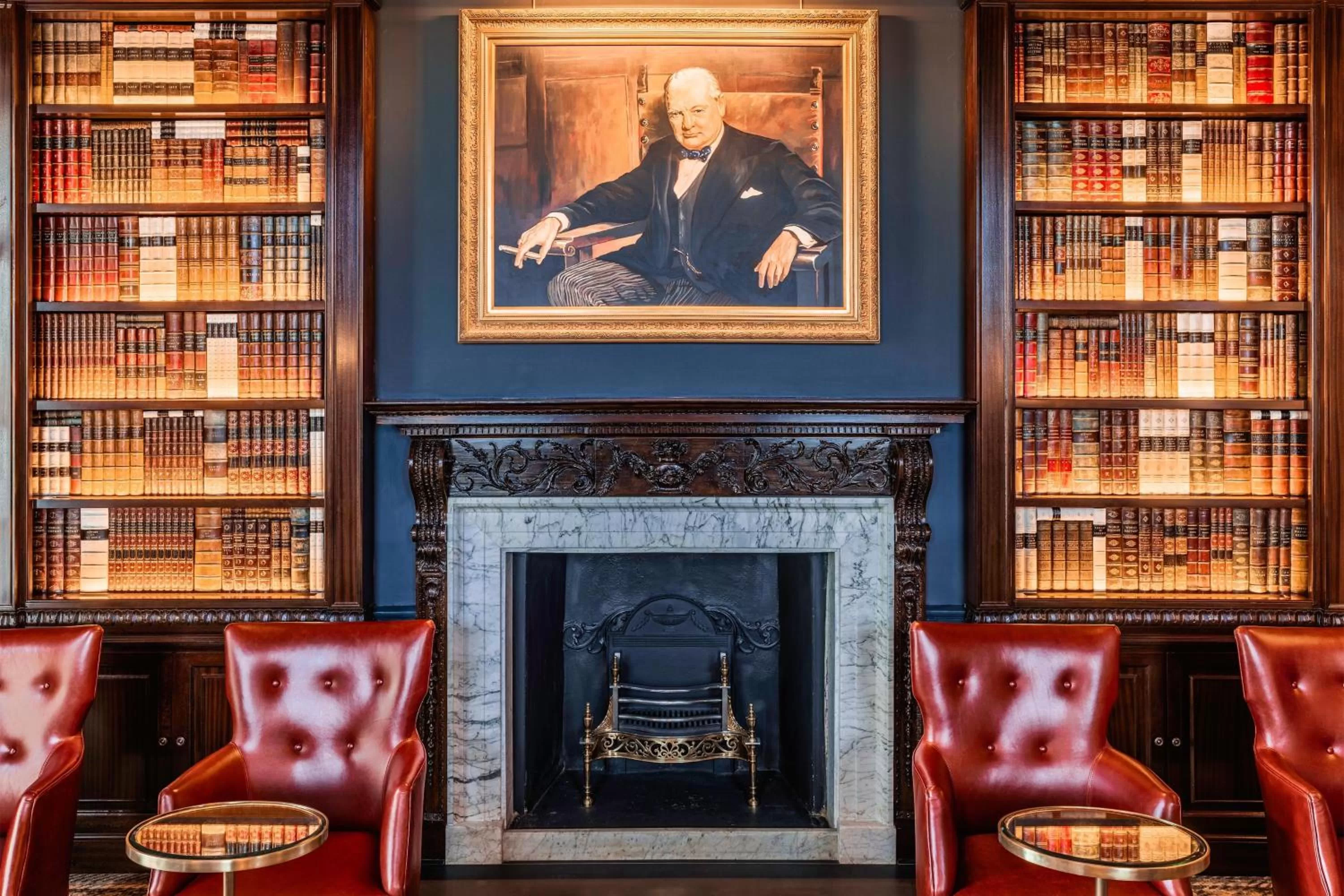 Lounge or bar in The Langley, a Luxury Collection Hotel, Buckinghamshire