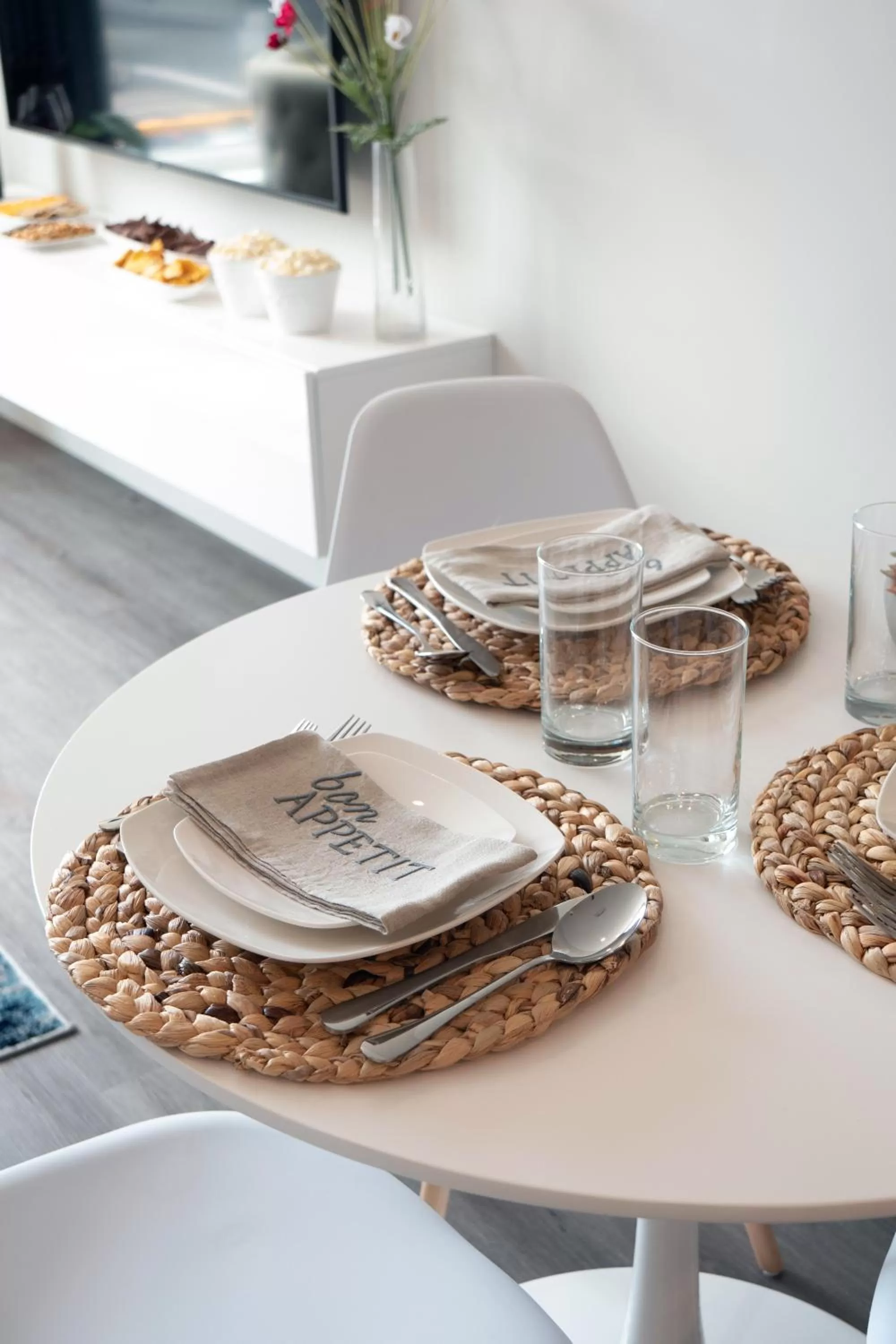 Dining area in Luxury Furnished Apartments by Hyatus Downtown at Yale