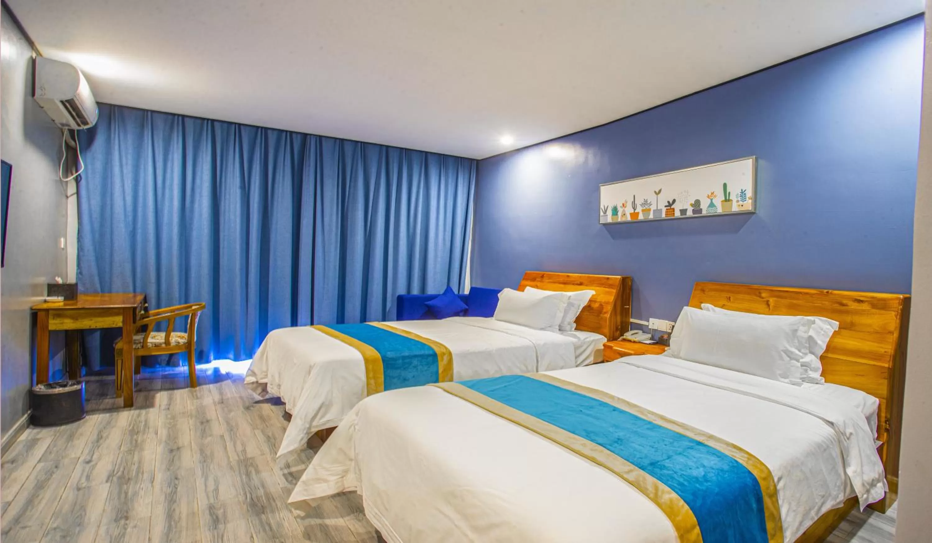 Bedroom in Junlan Hotel