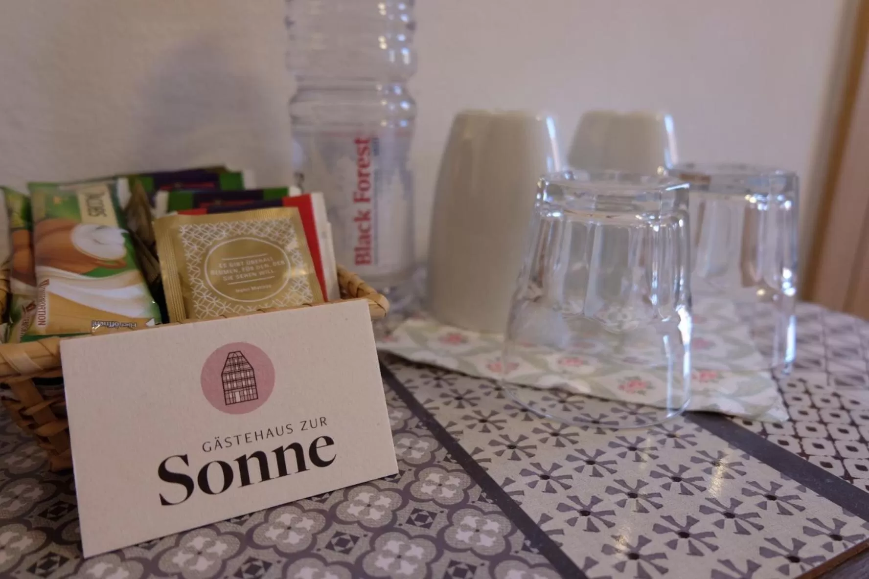 Coffee/tea facilities in Gästehaus zur Sonne