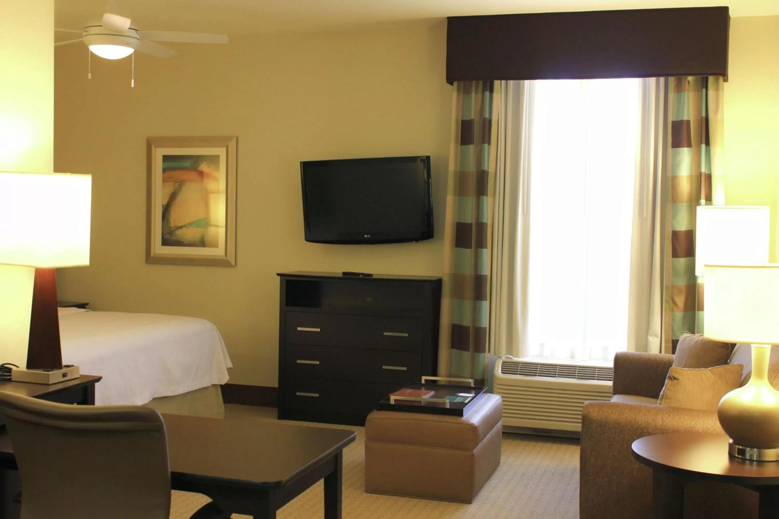 Bedroom in Homewood Suites by Hilton Victoria