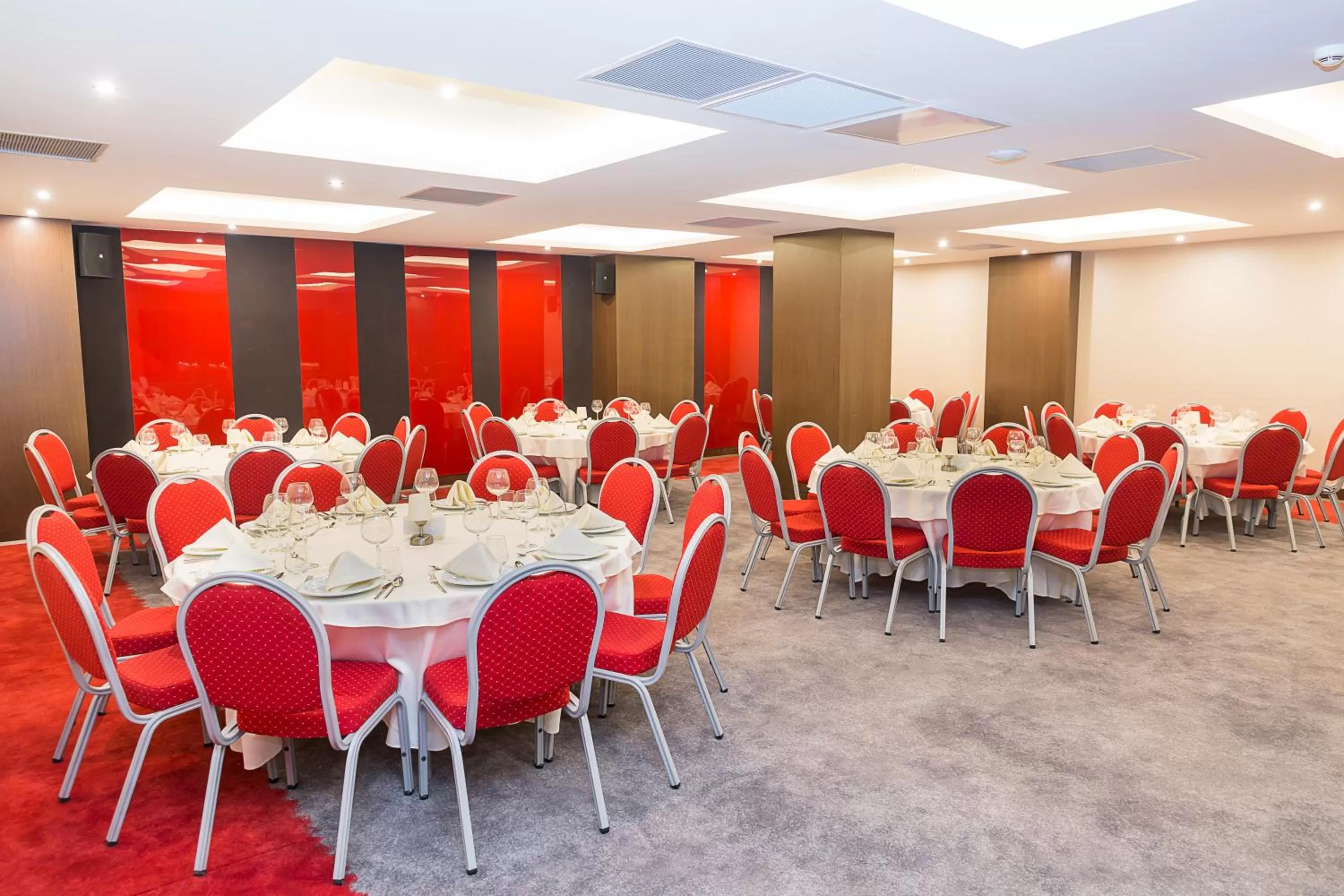 Dining area in Ramada Encore Eskişehir