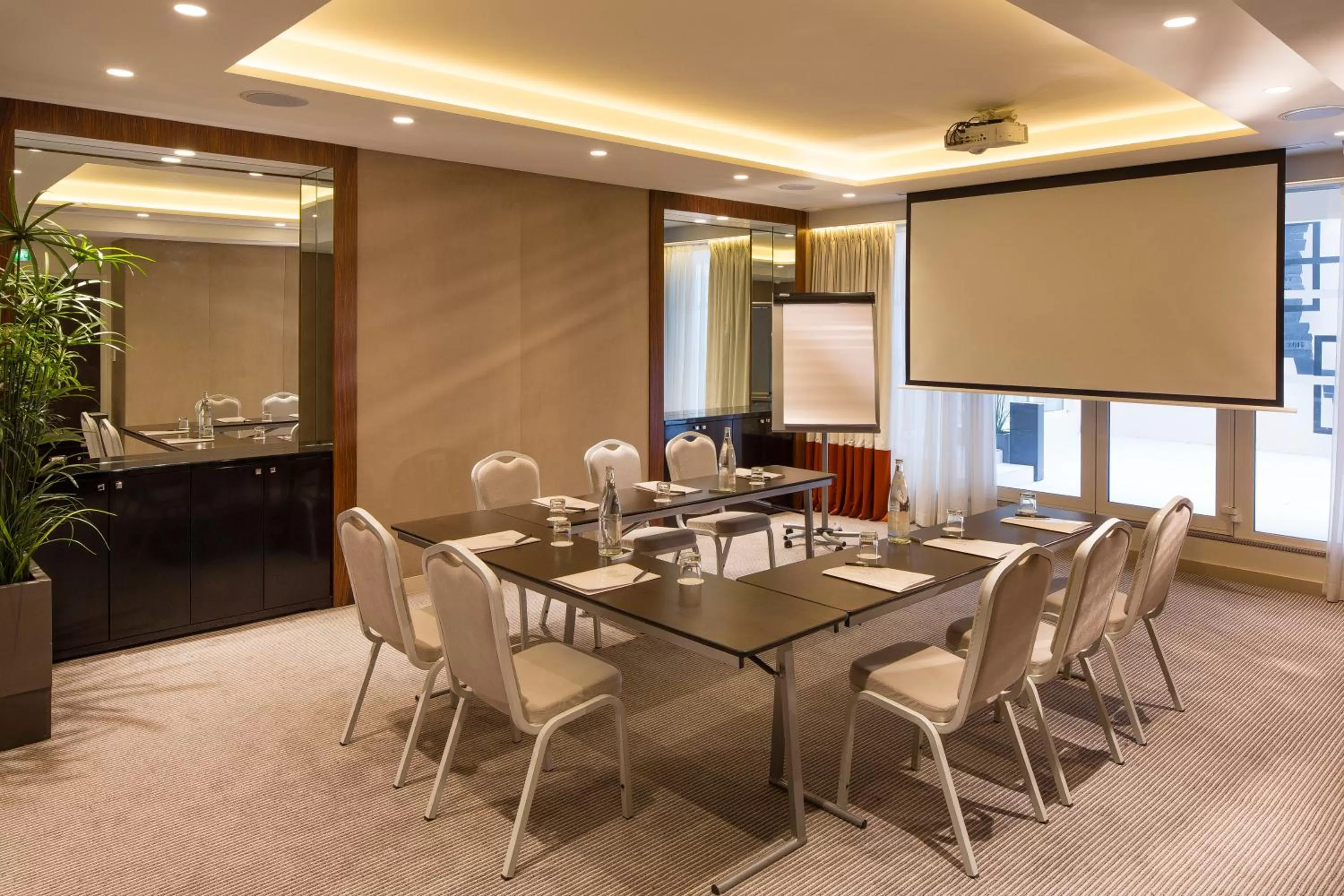 Meeting/conference room in Hôtel Le M