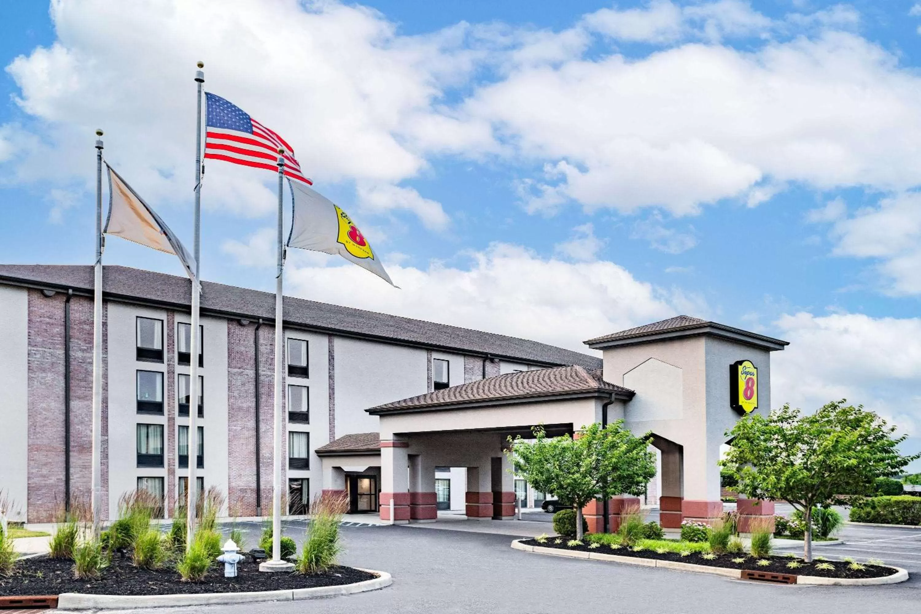 Property building in Super 8 by Wyndham Mount Laurel