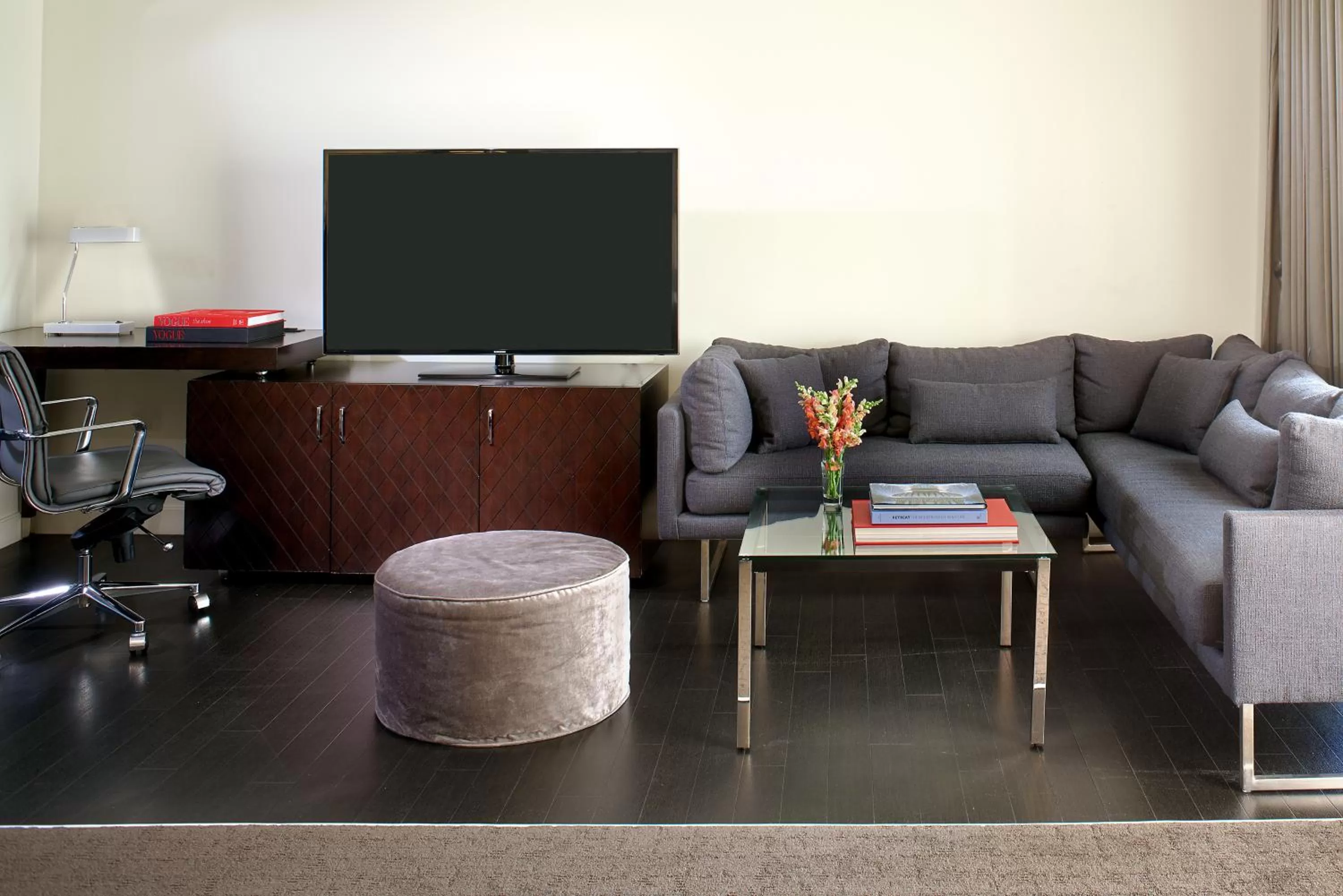 Seating area in The Fontaine