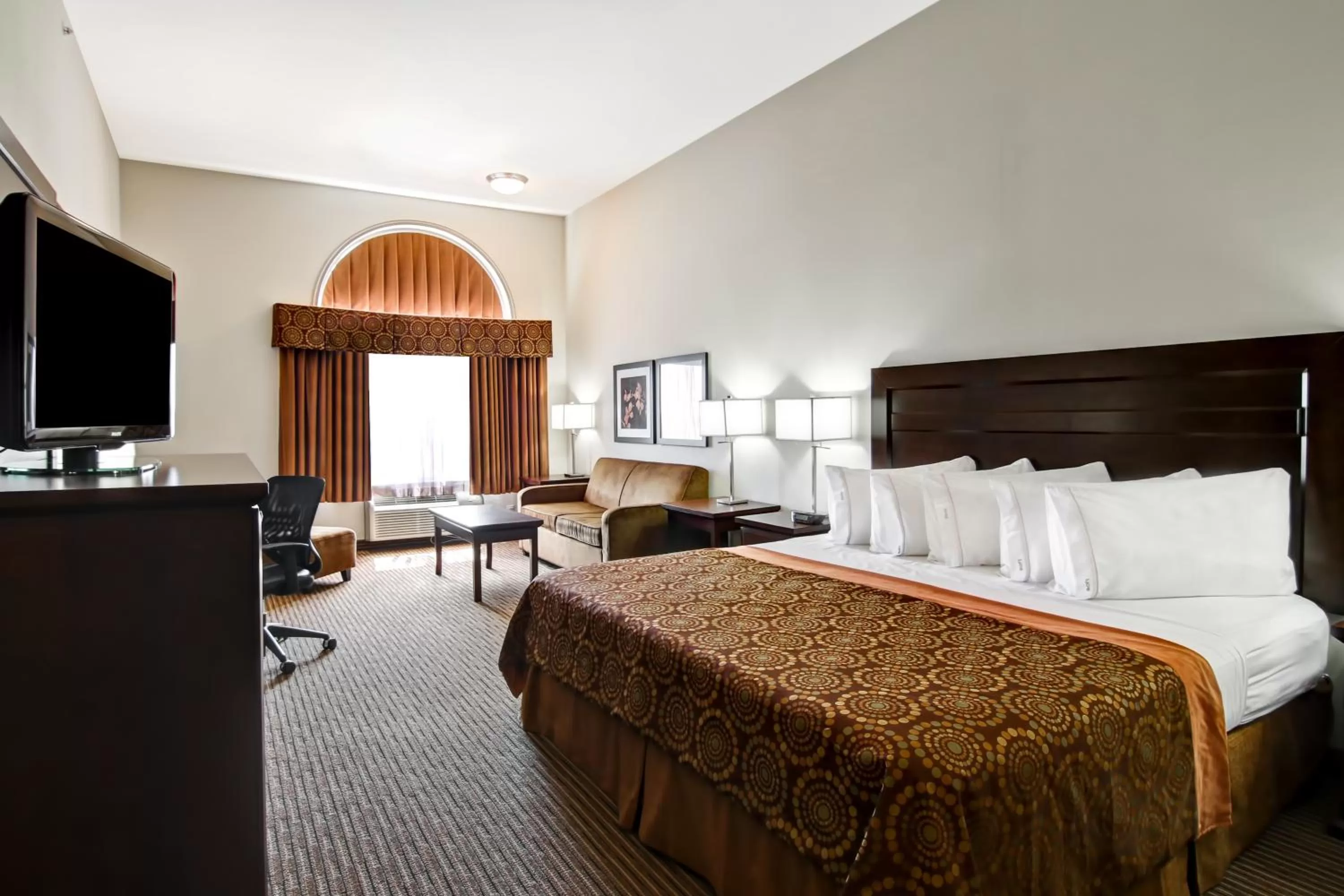 Bed in Canalta Hotel Moosomin