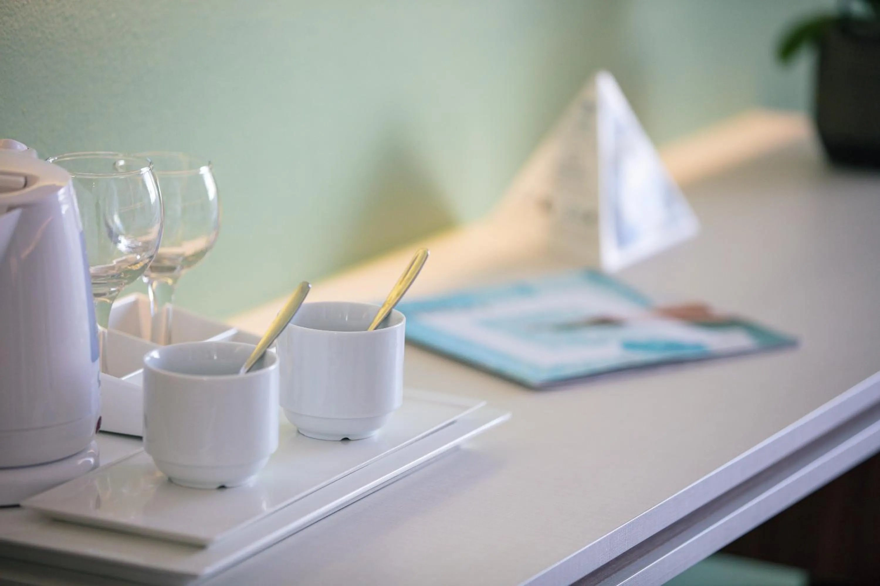 Coffee/tea facilities in Atrium Ambiance Hotel