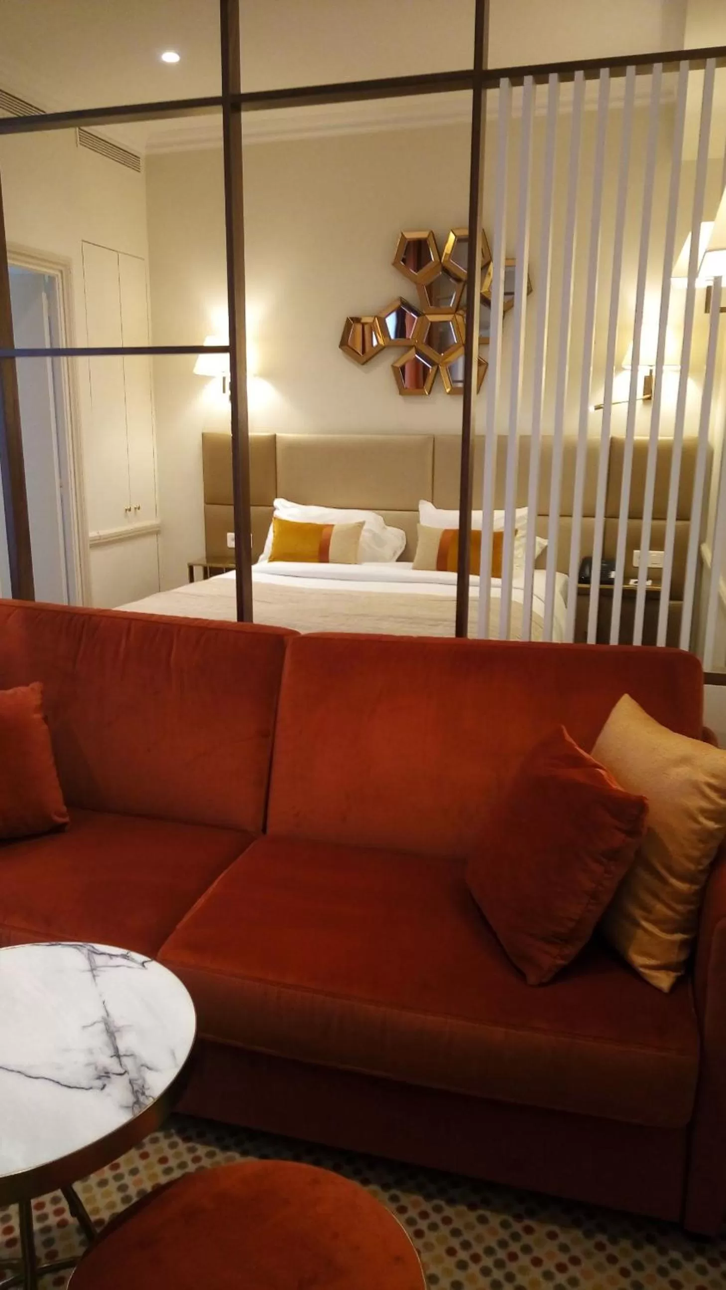 Bed in Hotel De Suede Saint Germain