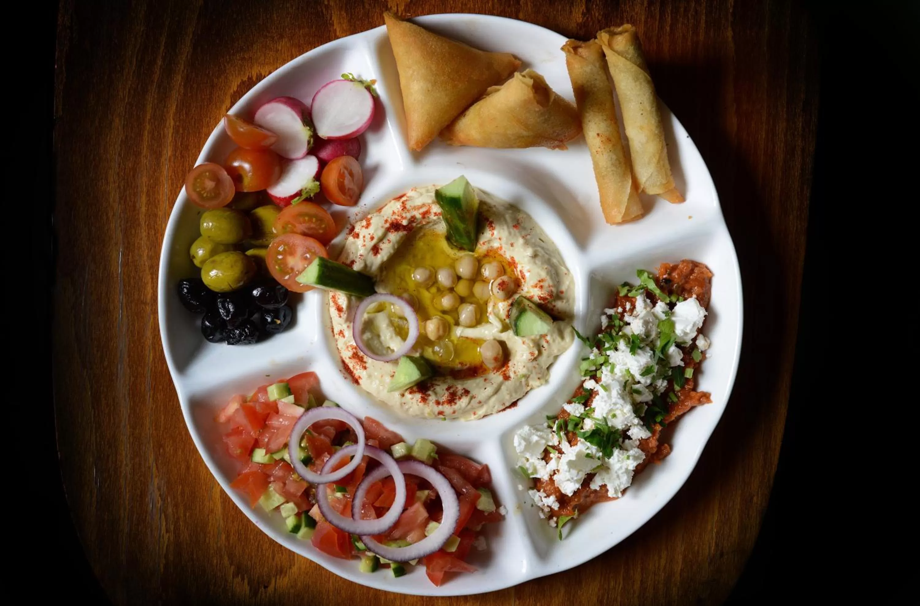 Restaurant/places to eat in YMCA Three Arches Hotel