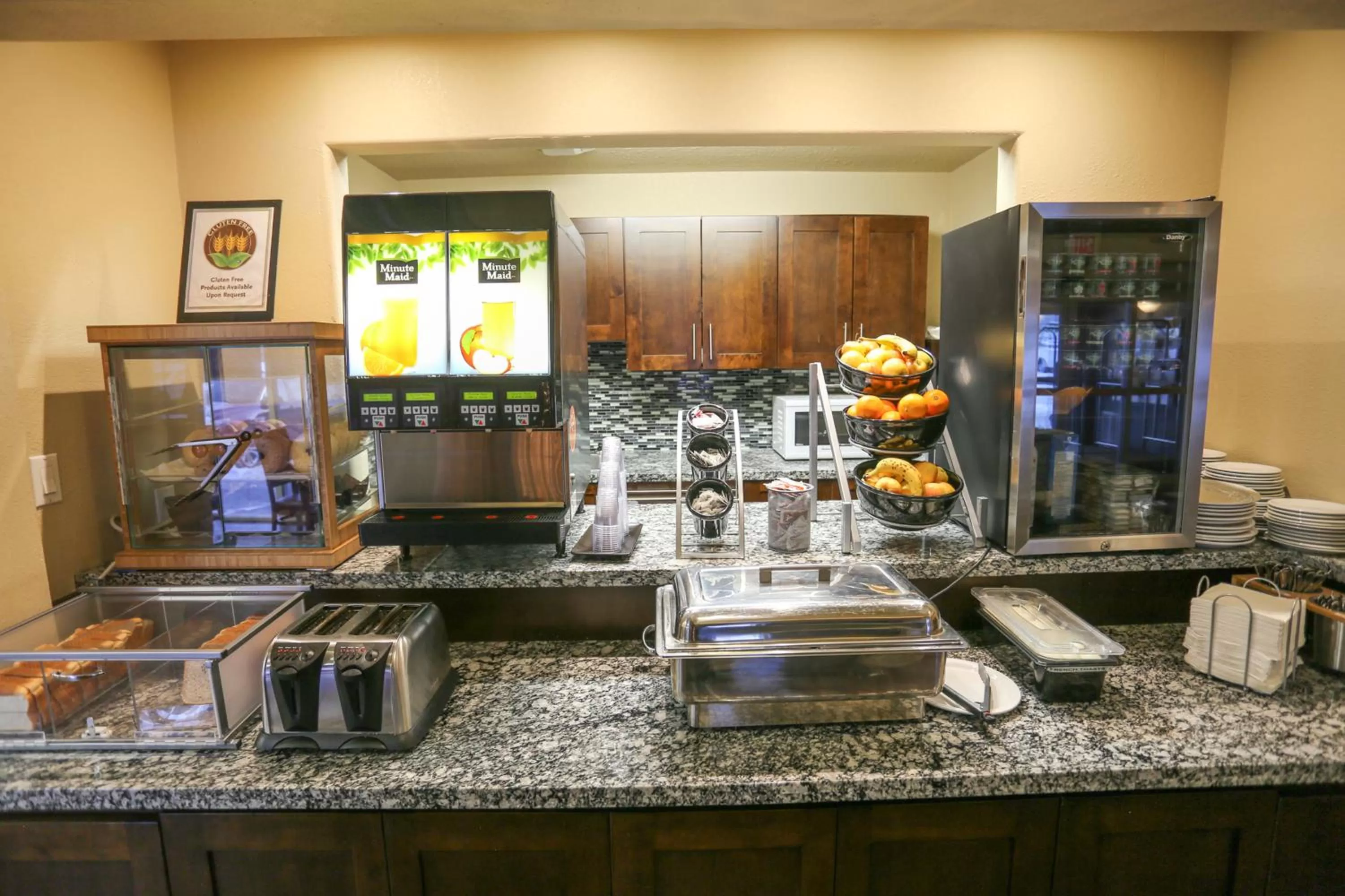 Continental breakfast in Days Inn by Wyndham Calgary Airport