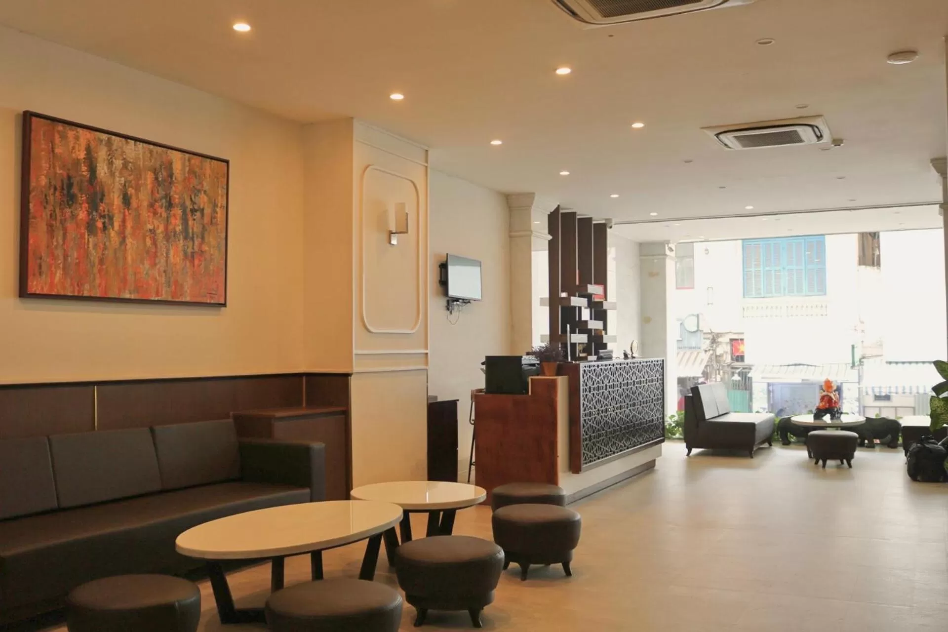 Lobby or reception in ALUNA Ben Thanh Hotel